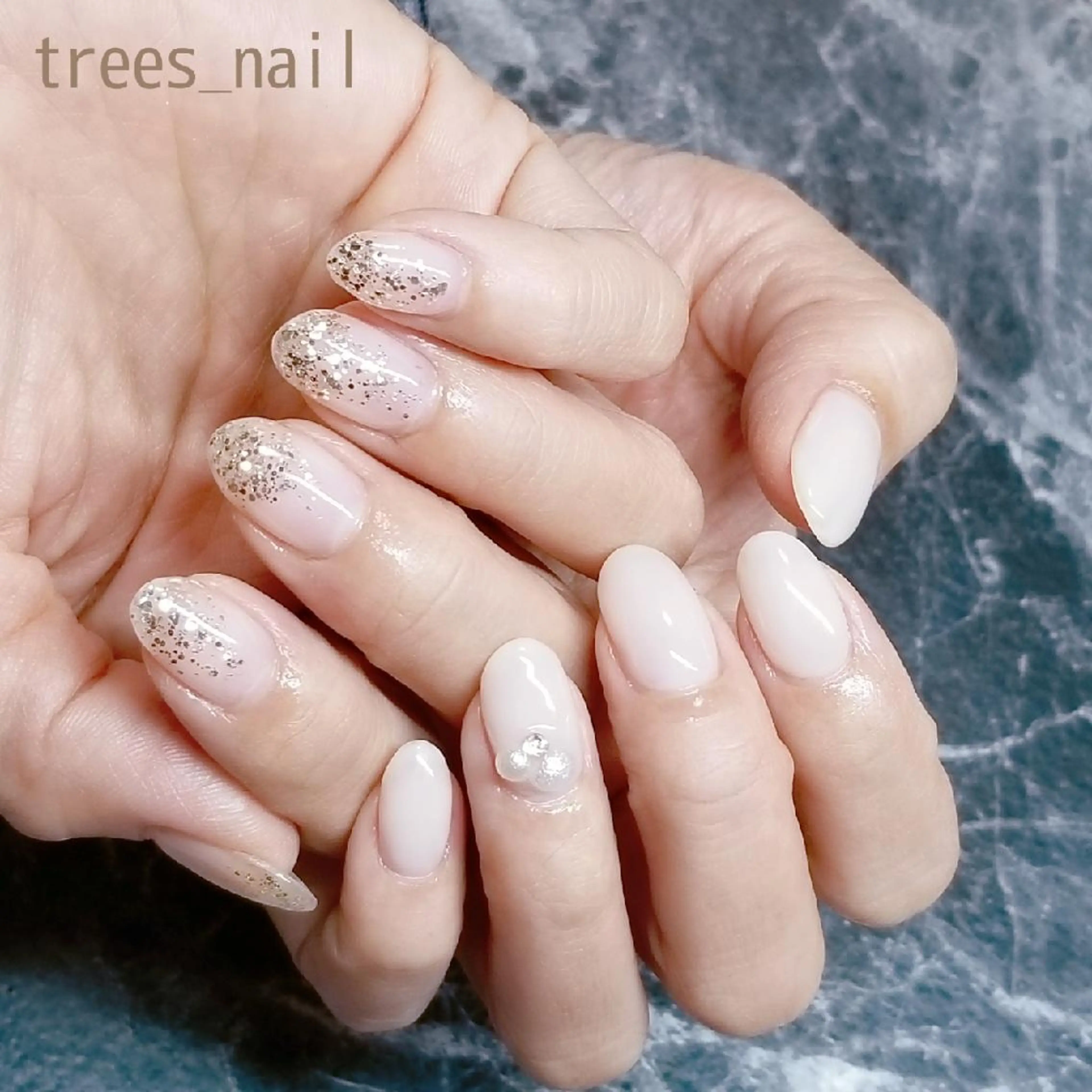 ネイル アートネイル ジェルネイル グラデーション ラメ(グリッター) ラメグラデーション trees_ nailのネイルデザイン