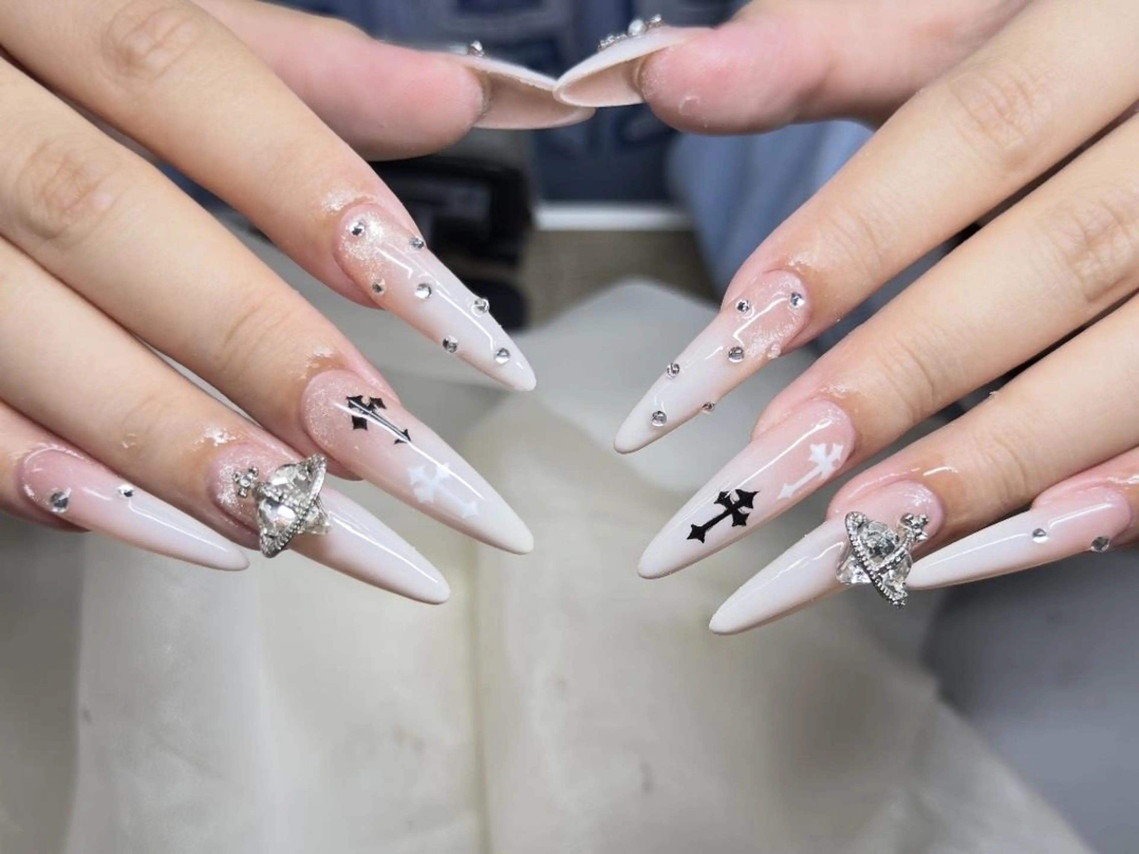 ネイル チークネイル 長さ出し フレンチネイル グラデーション マグネットネイル ハンドネイル ハンドケア 💕Dreamy KIYO💕のネイルデザイン