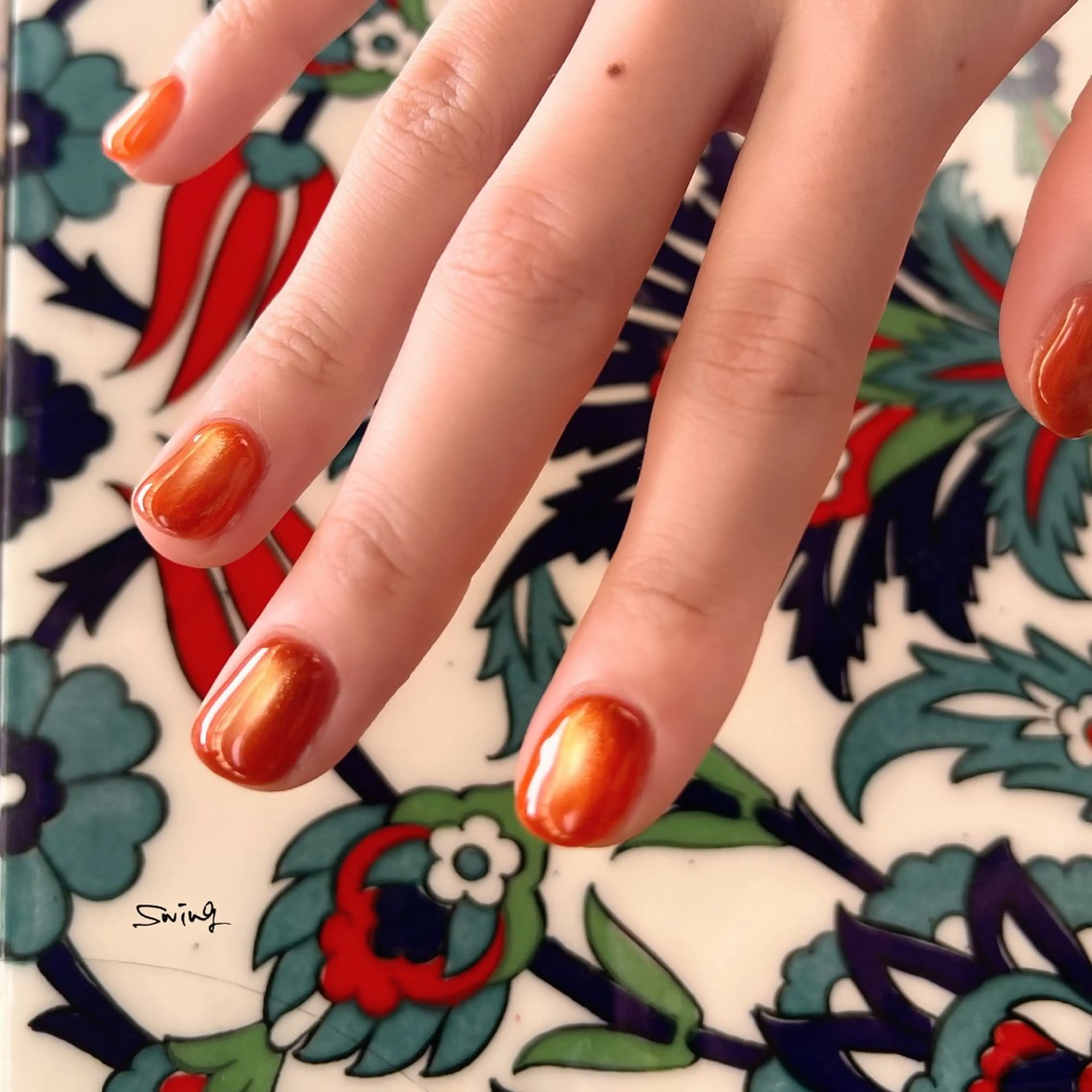 ネイル マグネットネイル オレンジ ハンドネイル SWING Nail Salon所属・Yoshida Takakoのネイルデザイン