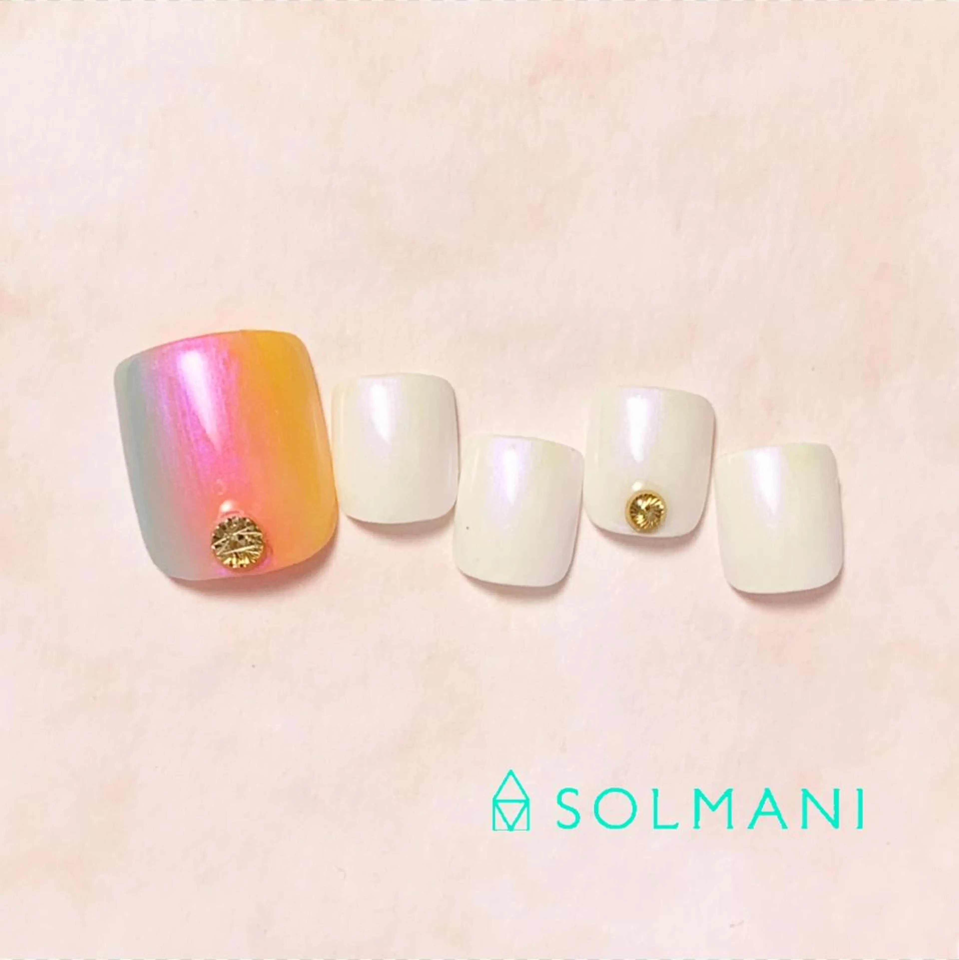 ネイル フットネイル グラデーション SOLMANI 予約担当のネイルデザイン