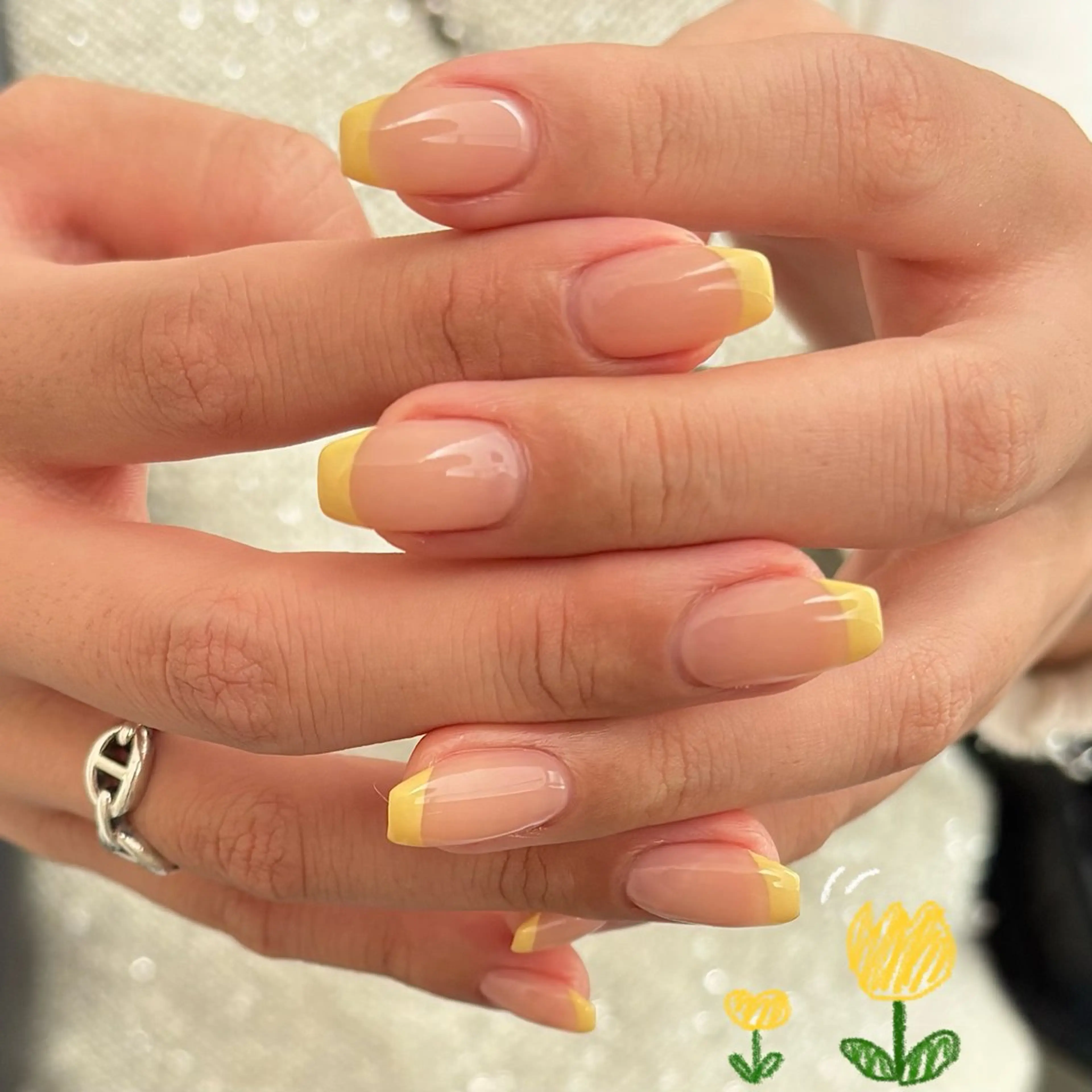 ネイル フレンチネイル ハンドネイル Nailsalon BLOOM🌷 山崎のネイルデザイン