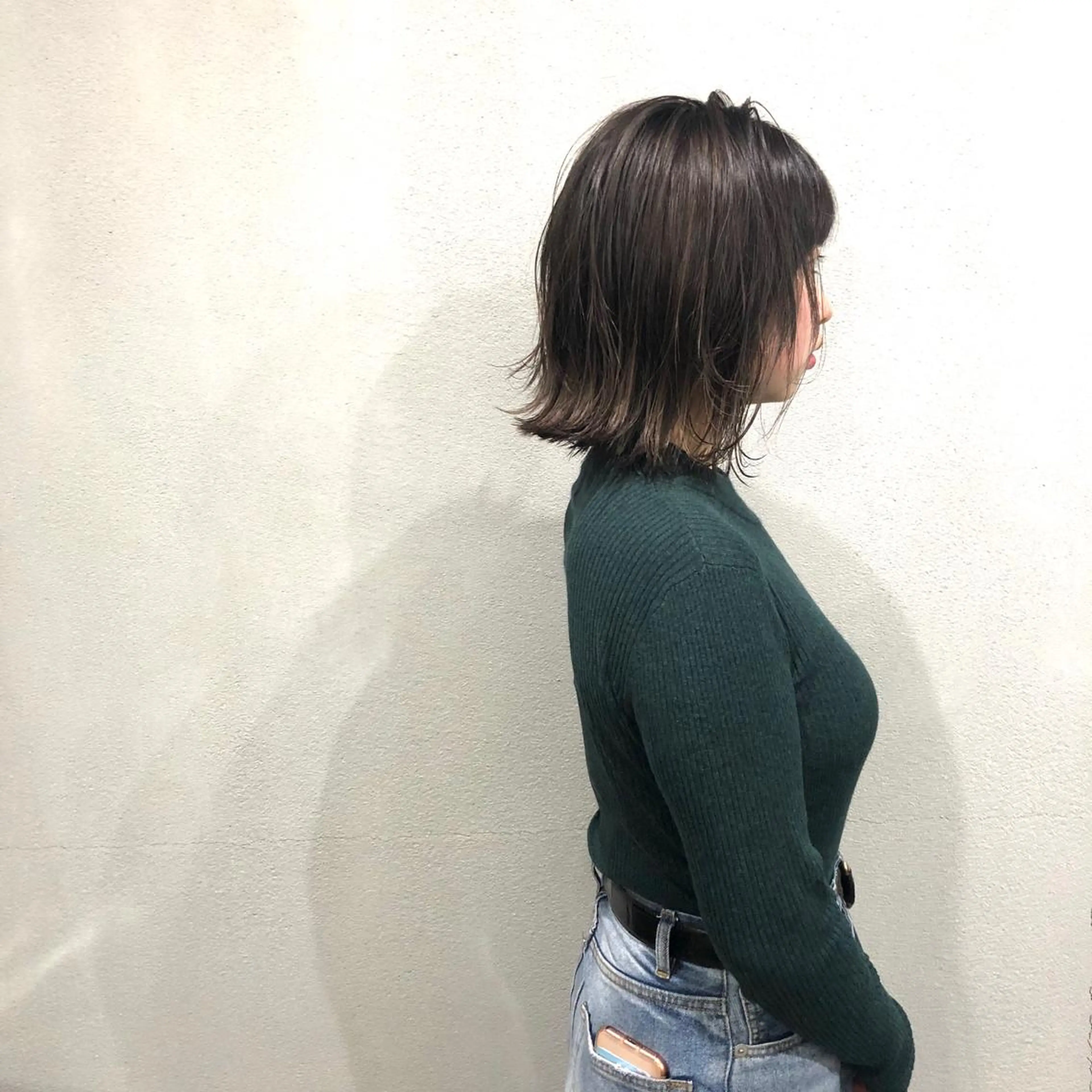 ミディアム カラー 切りっぱなしボブ アッシュ ベージュカラー ハイライトカラー ボブ ボブ/ショート/ 白髪染め/メンズ葛西のヘアスタイル