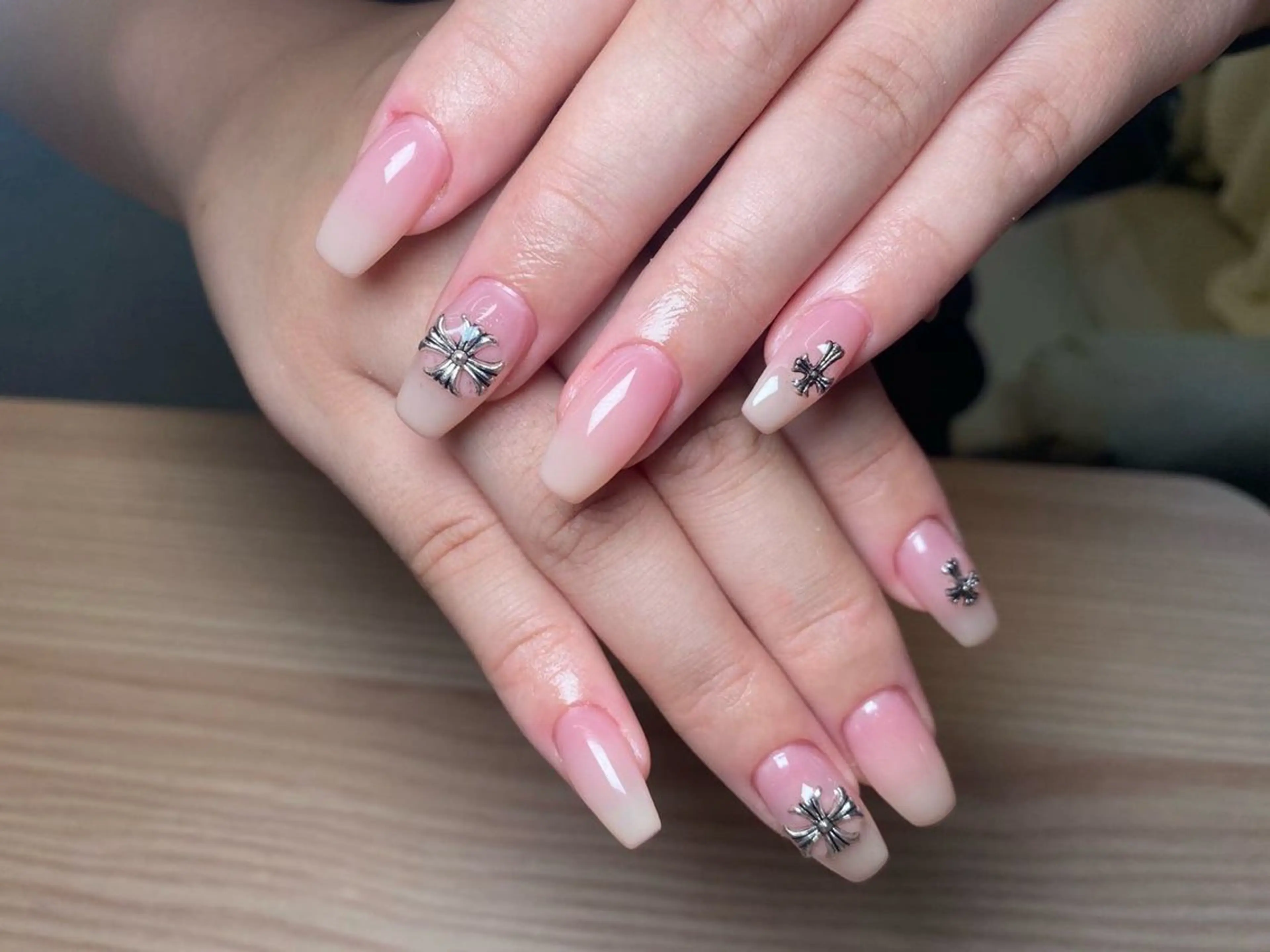 ネイル More Glam 池袋東口店のネイルデザイン