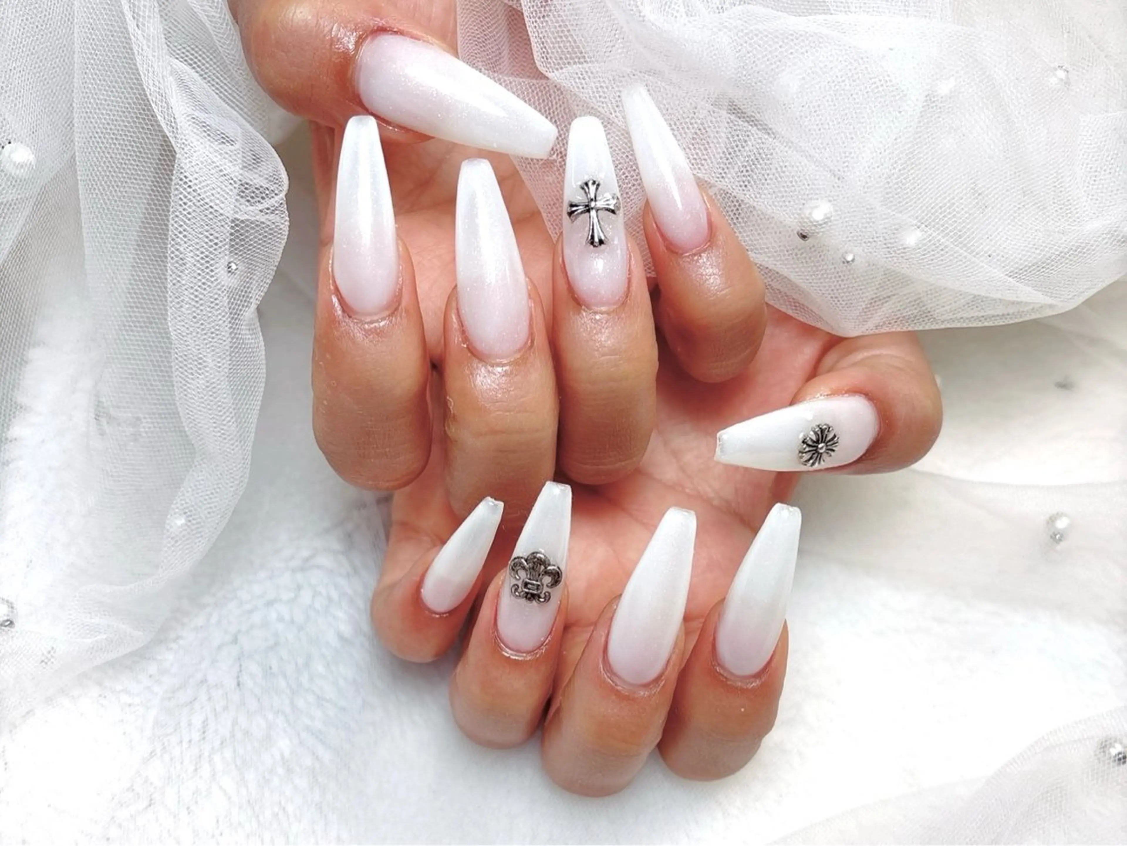 ネイル ハンドネイル ハンドケア R1🎀Nail💕 池袋東口店のネイルデザイン