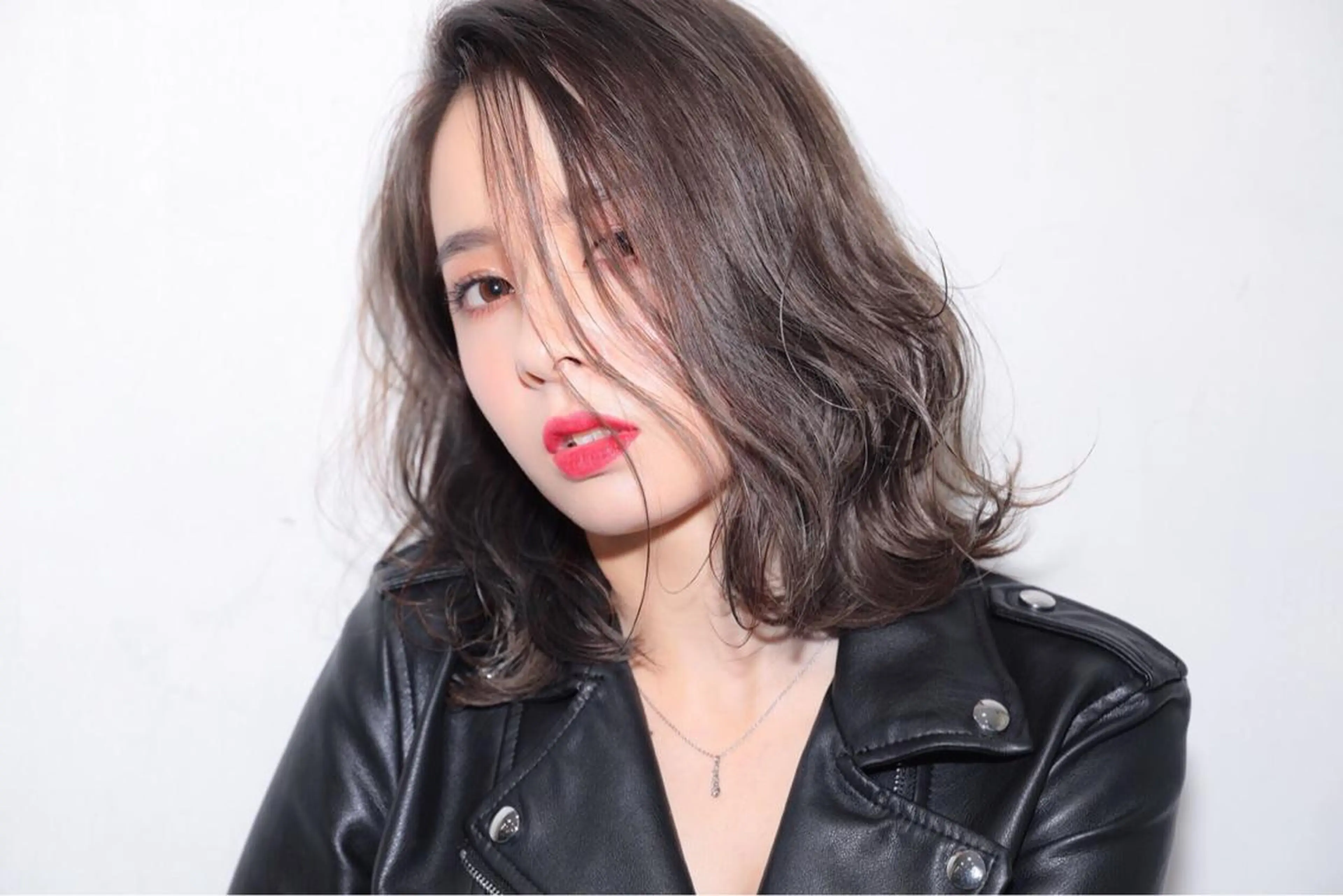 ミディアム 山本 鮎里のマツエク・マツパデザイン