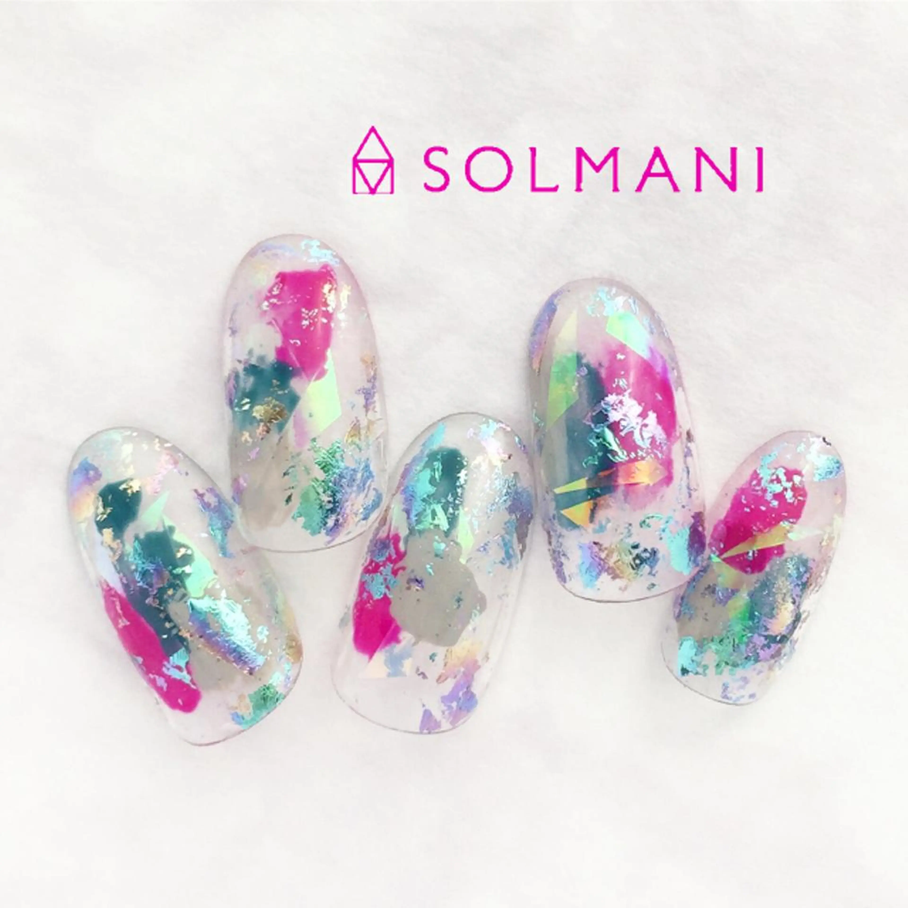 ネイル SOLMANI 予約担当のネイルデザイン