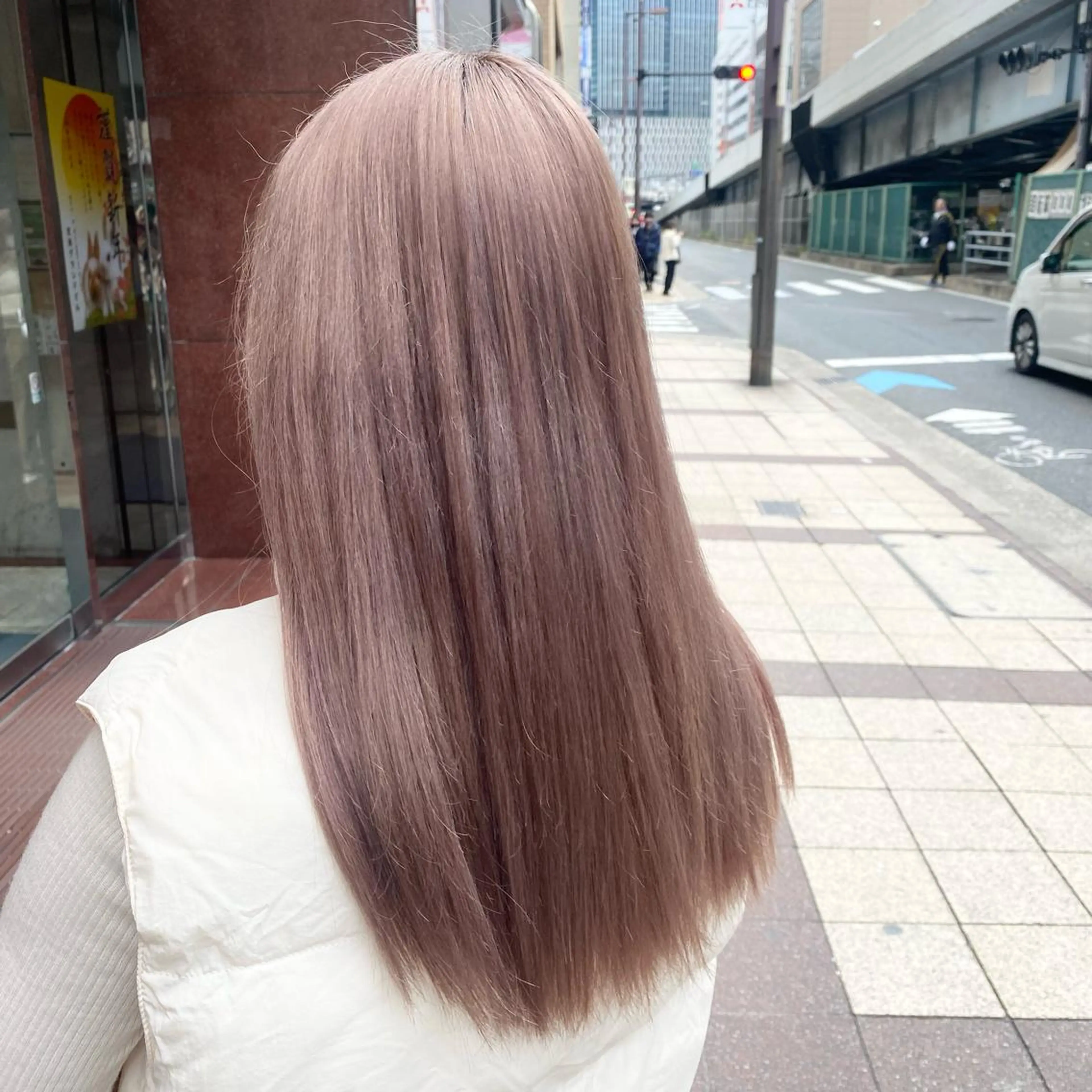 カラー ベージュカラー ミルクティーベージュ ヘアカラー Seleneコウキ ブリーチ/ハイトーンのヘアスタイル