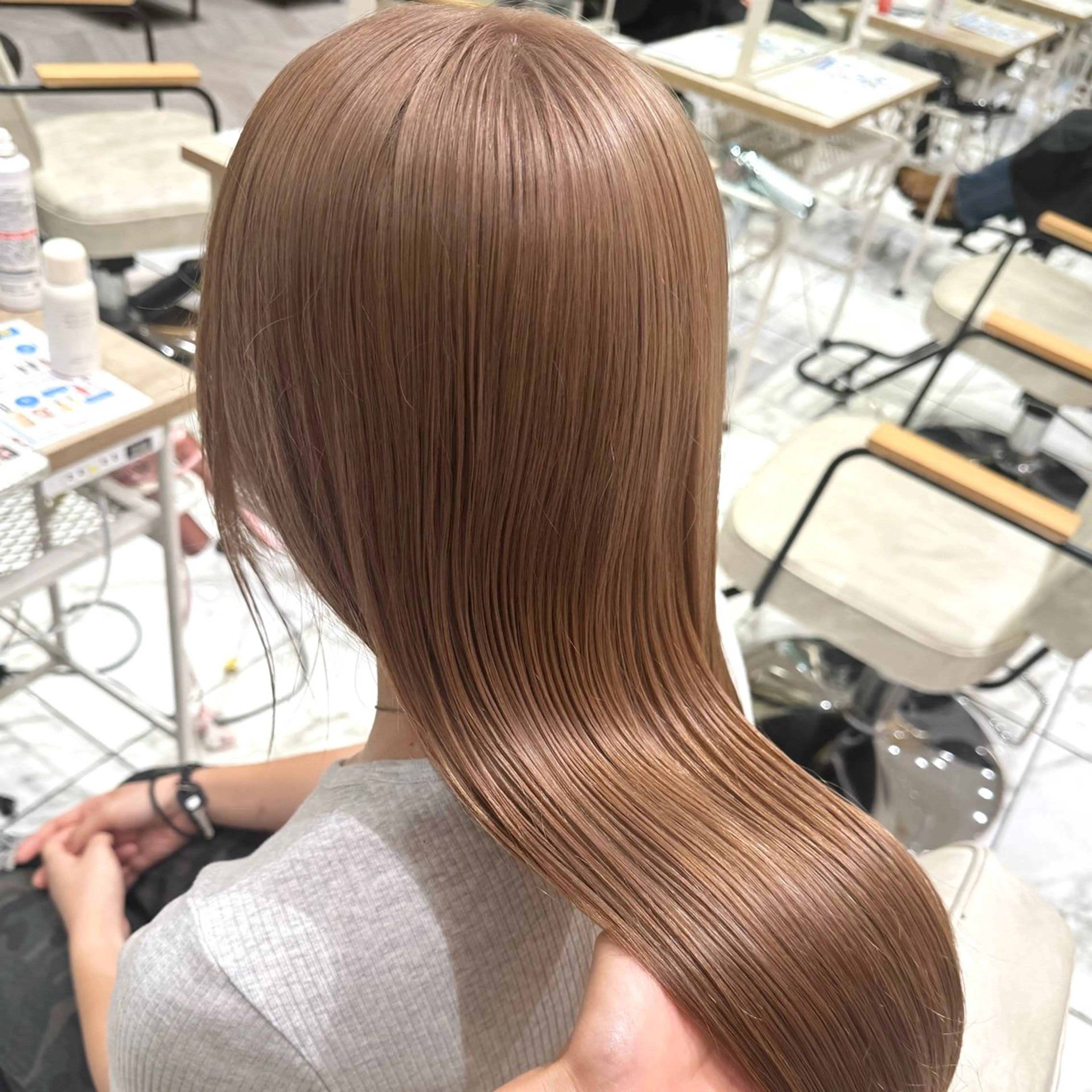 セミロング ヘアカラー 学生人気no.1 🦋ナツミのヘアスタイル