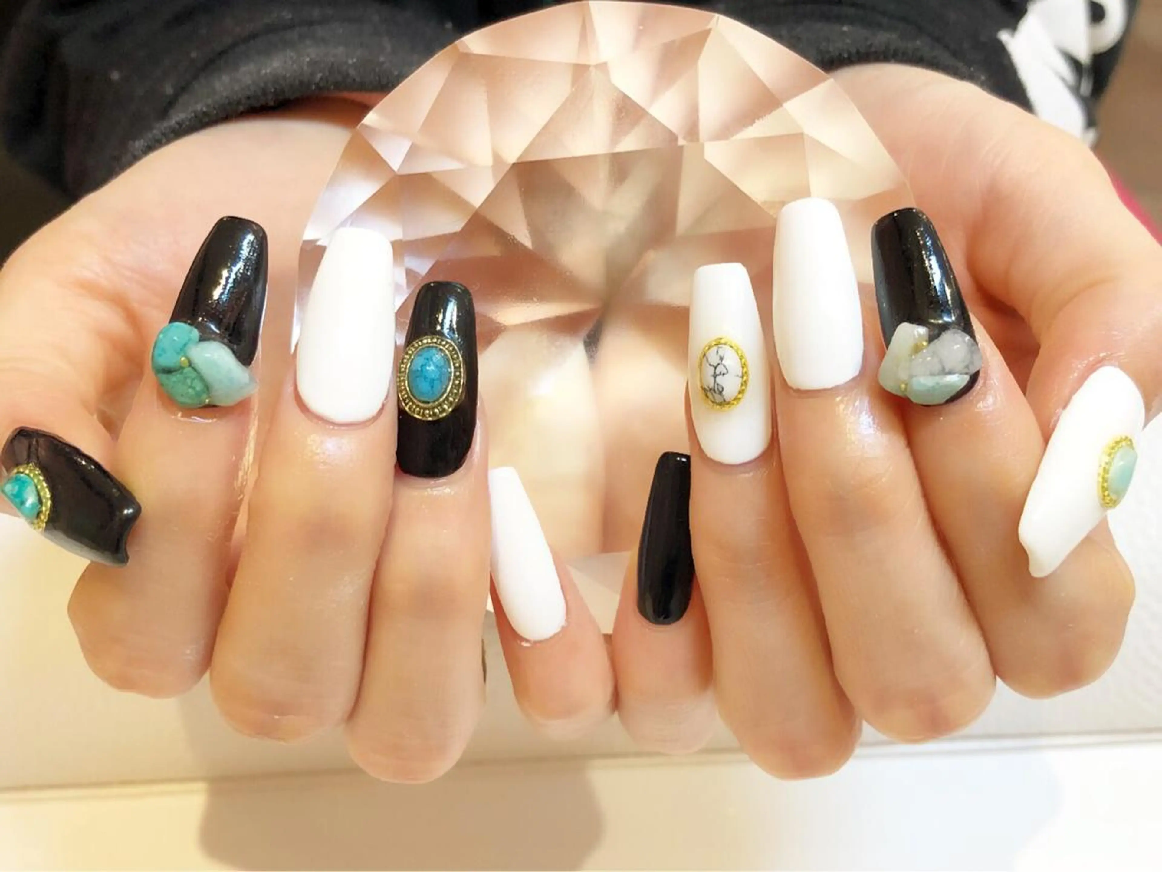 ロング カラー メンズ キッズ ネイル 卒業式のヘアスタイル ロング アートネイル フットネイル ジェルネイル NAILSGOGO shibuyaのネイルデザイン