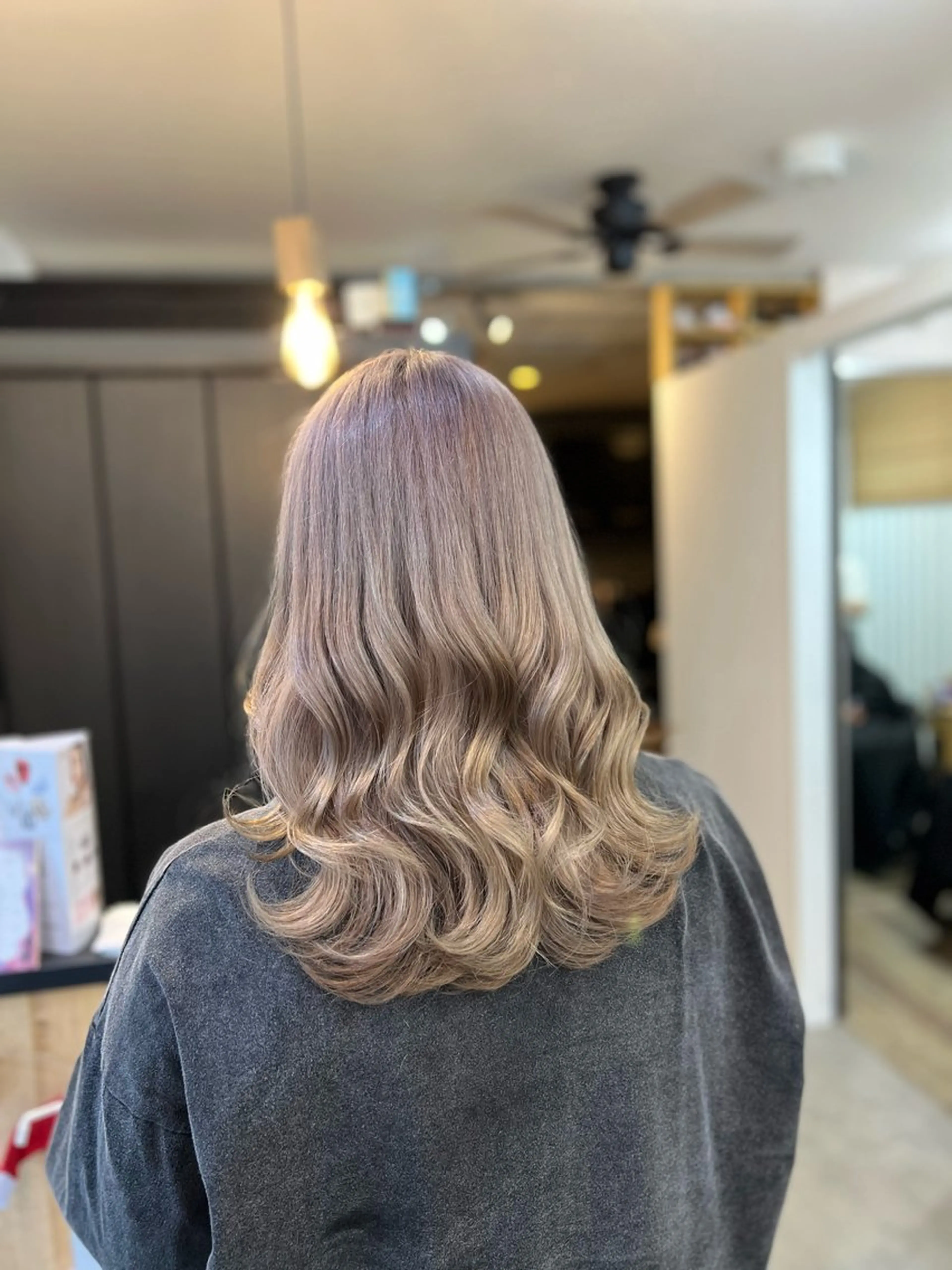 セミロング 【DEST】 KAHOのヘアスタイル