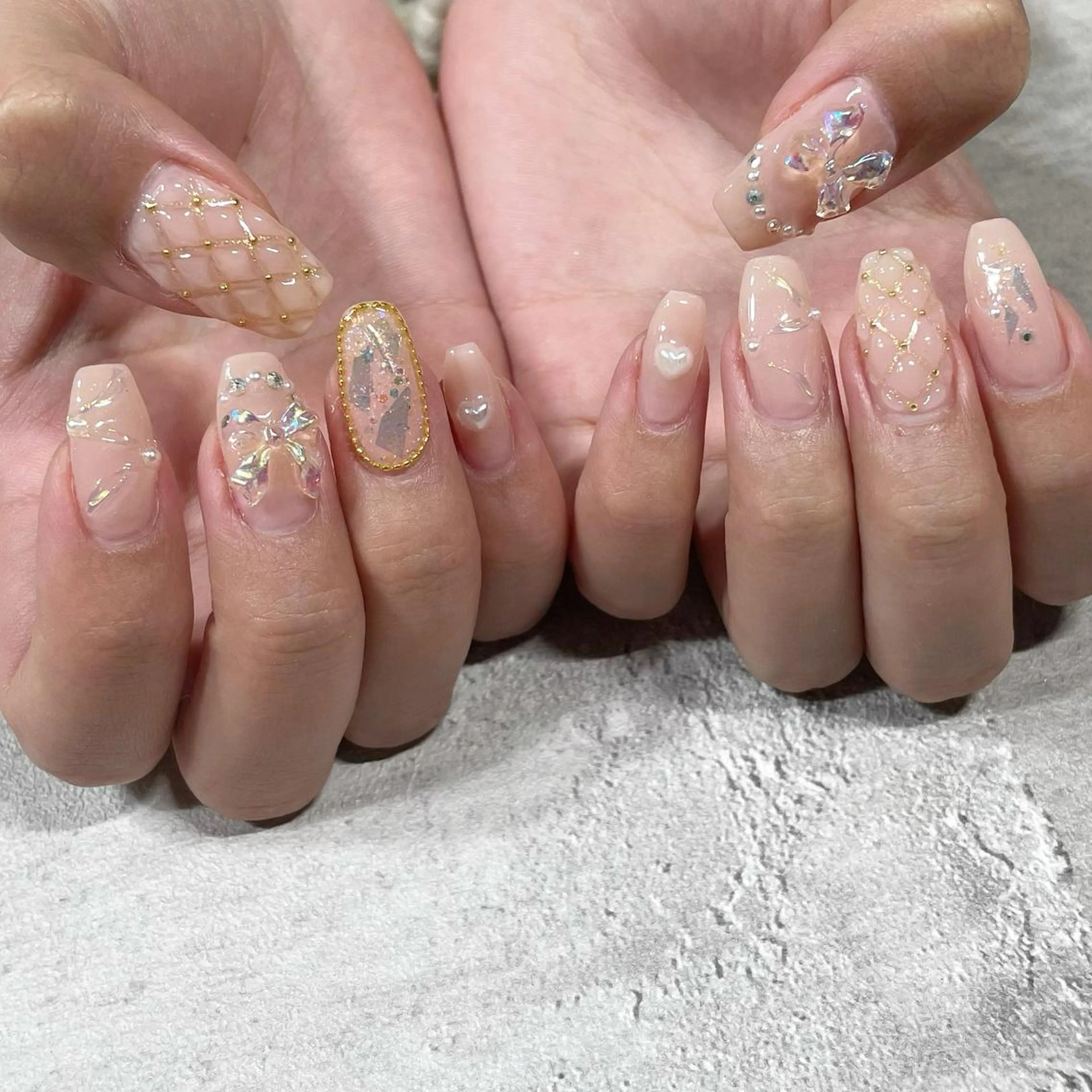 ネイル リボン 東 千夏のネイルデザイン