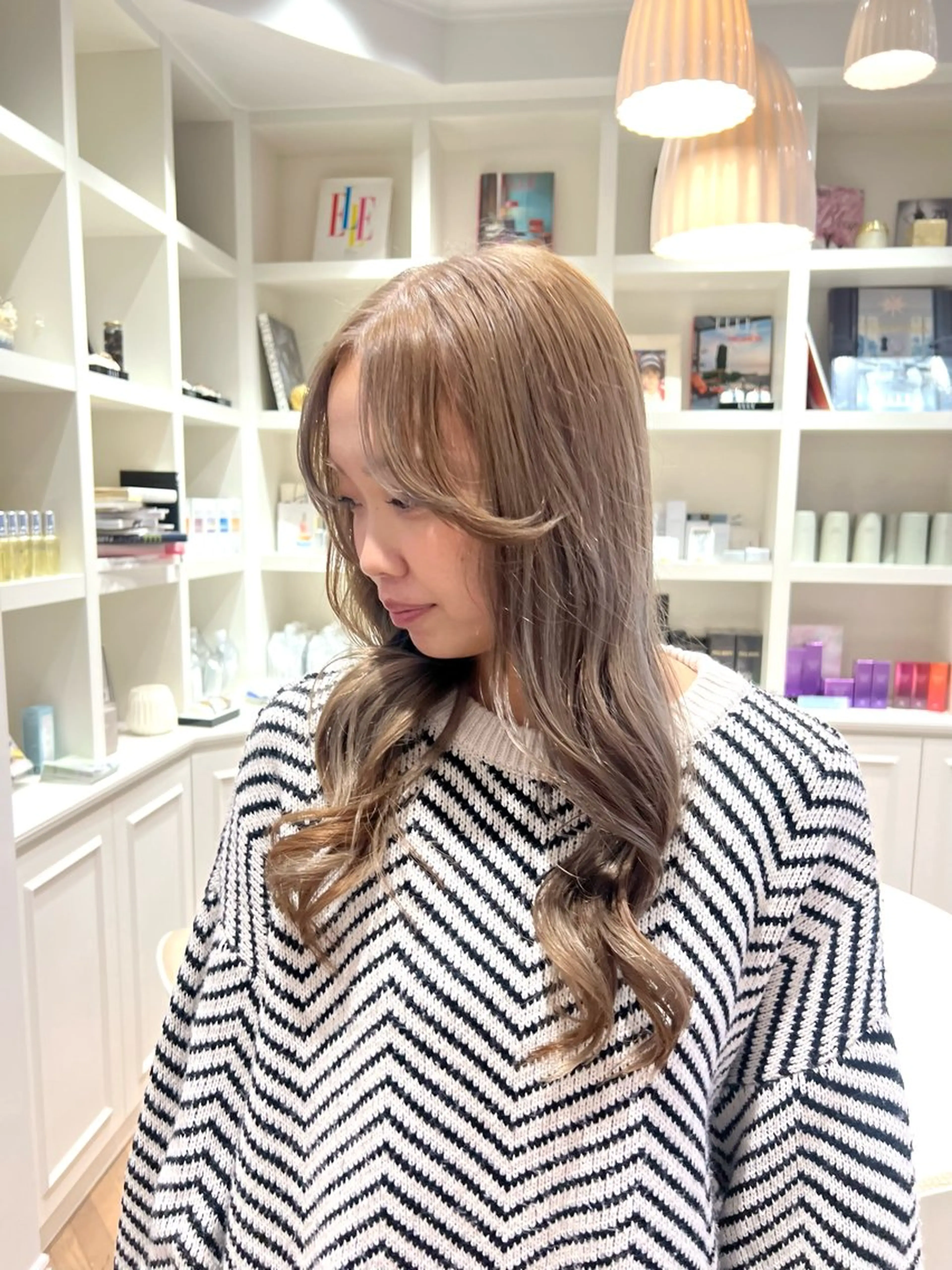 ロング カラー ベージュカラー ミルクティーベージュ カット ヘアカラー 似合わせ/レイヤー 💟SAEのヘアスタイル