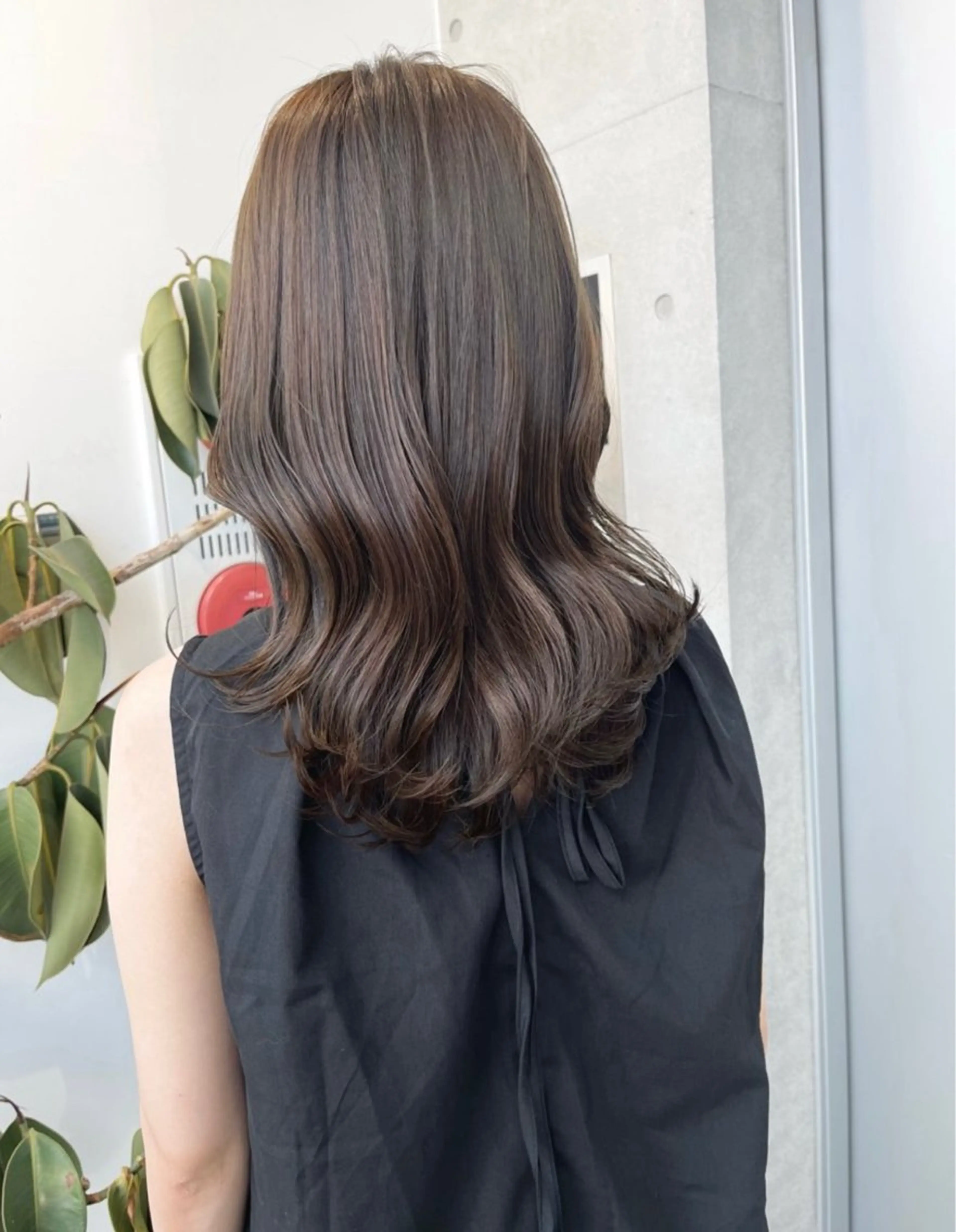 ミディアム カラー パーマ ヘアカラー トリートメント 透明感/オリーブ/ グレージュ/YUKAのヘアスタイル