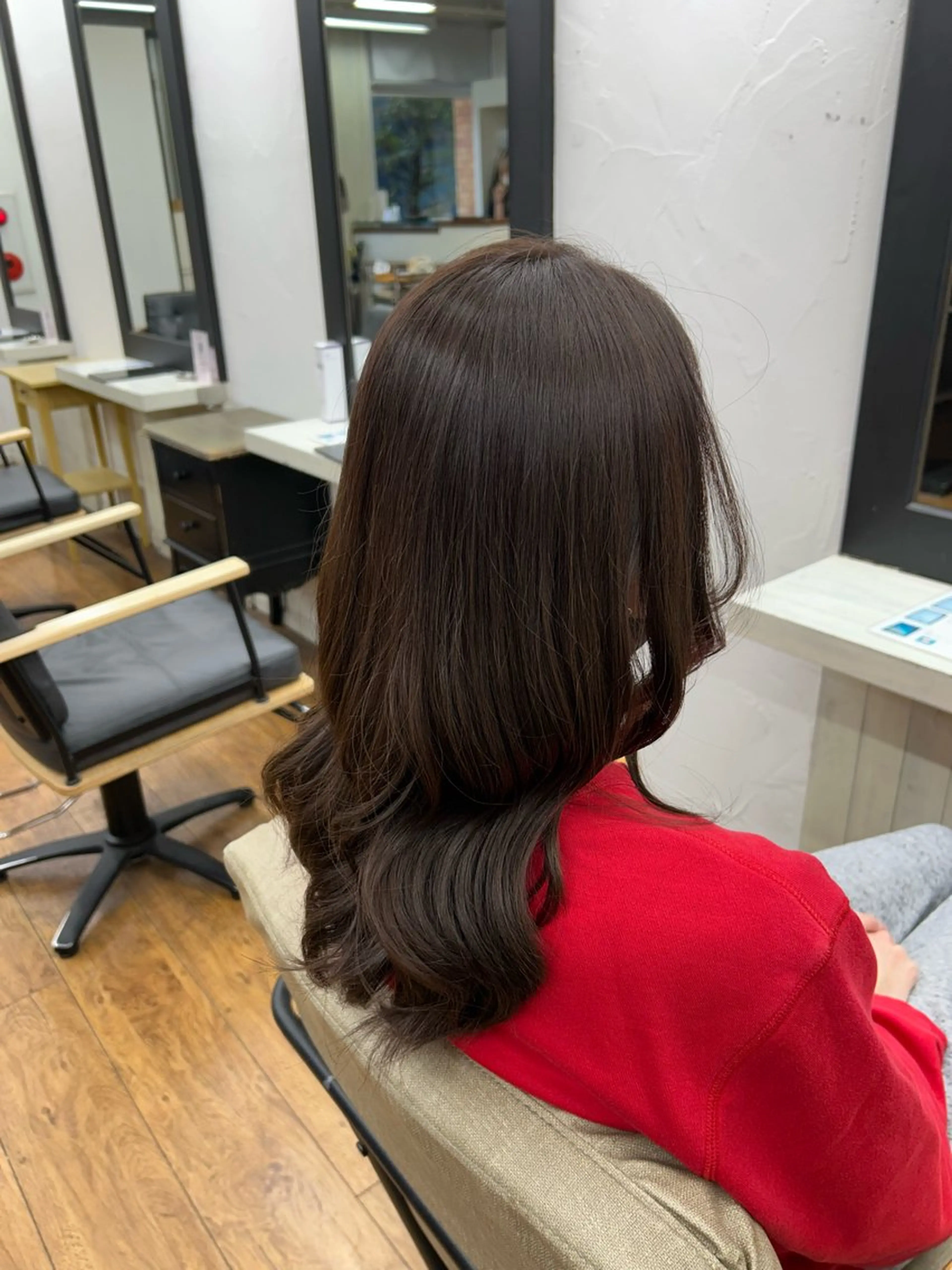 カラー kanon松戸所属・齊藤 礼華のヘアスタイル