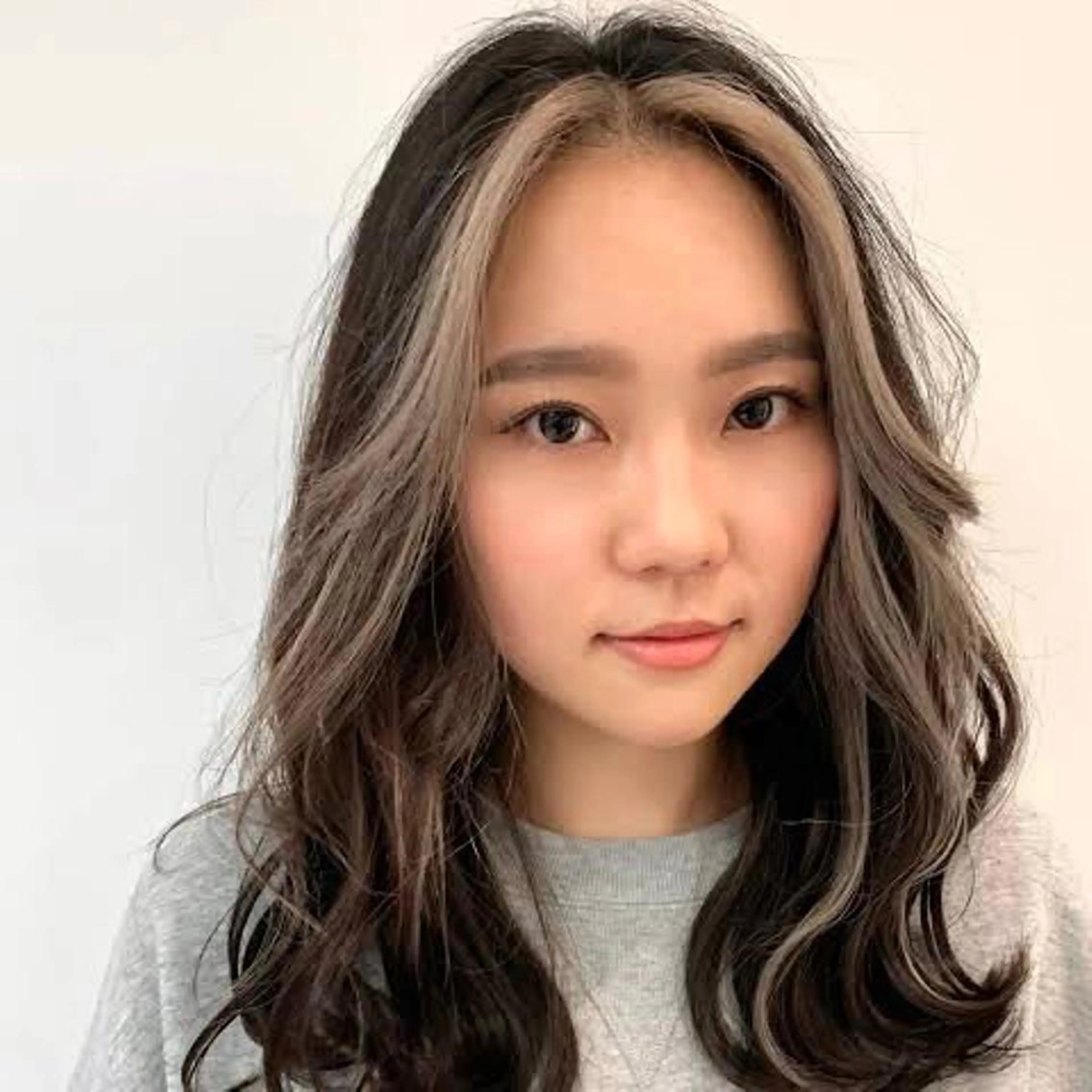 ロング カラー ハイトーン/ウルフ /小澤凌祐🦕のヘアスタイル