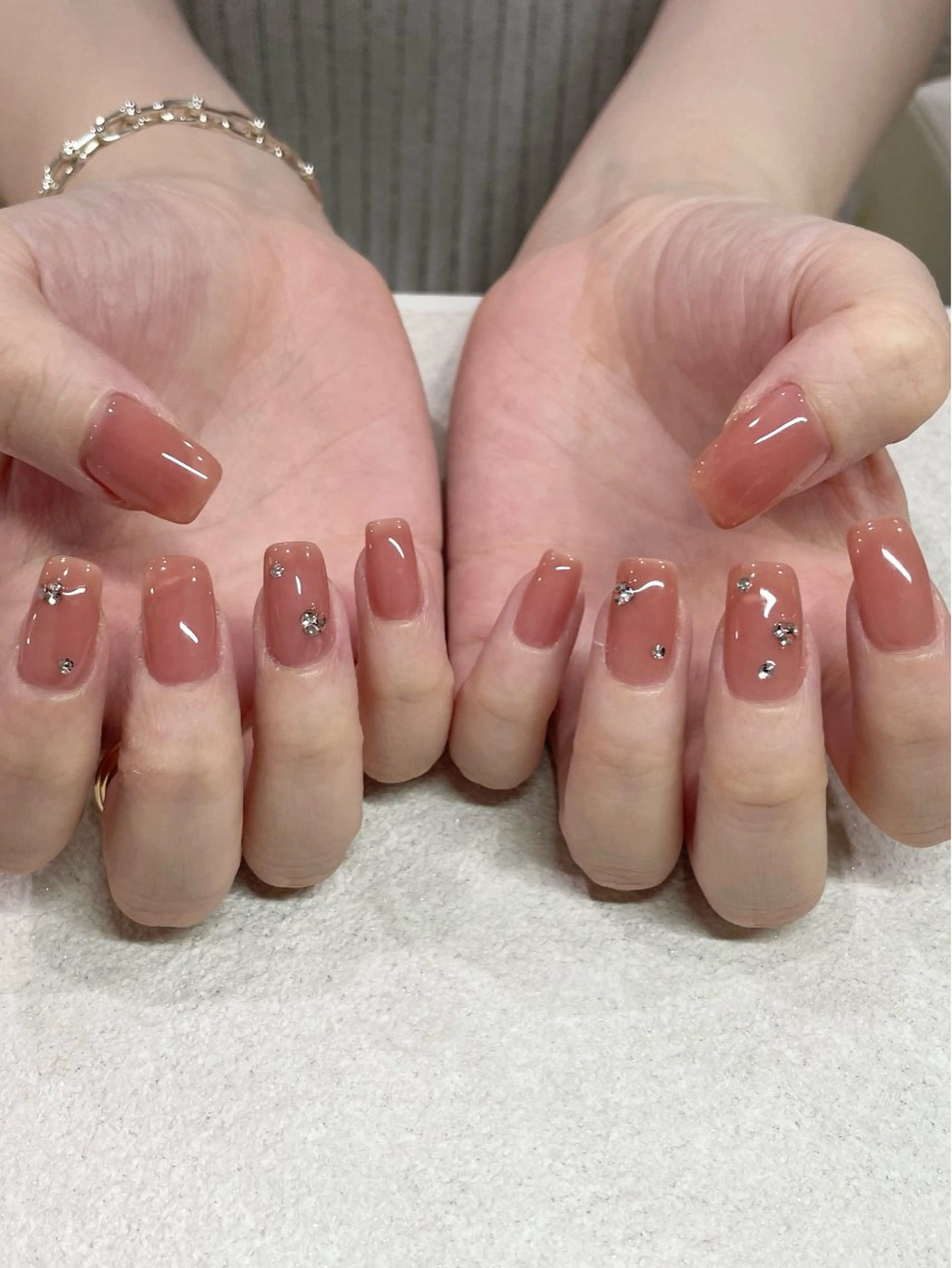 ネイル パラジェルサロン 大人女性が通うサロンのネイルデザイン