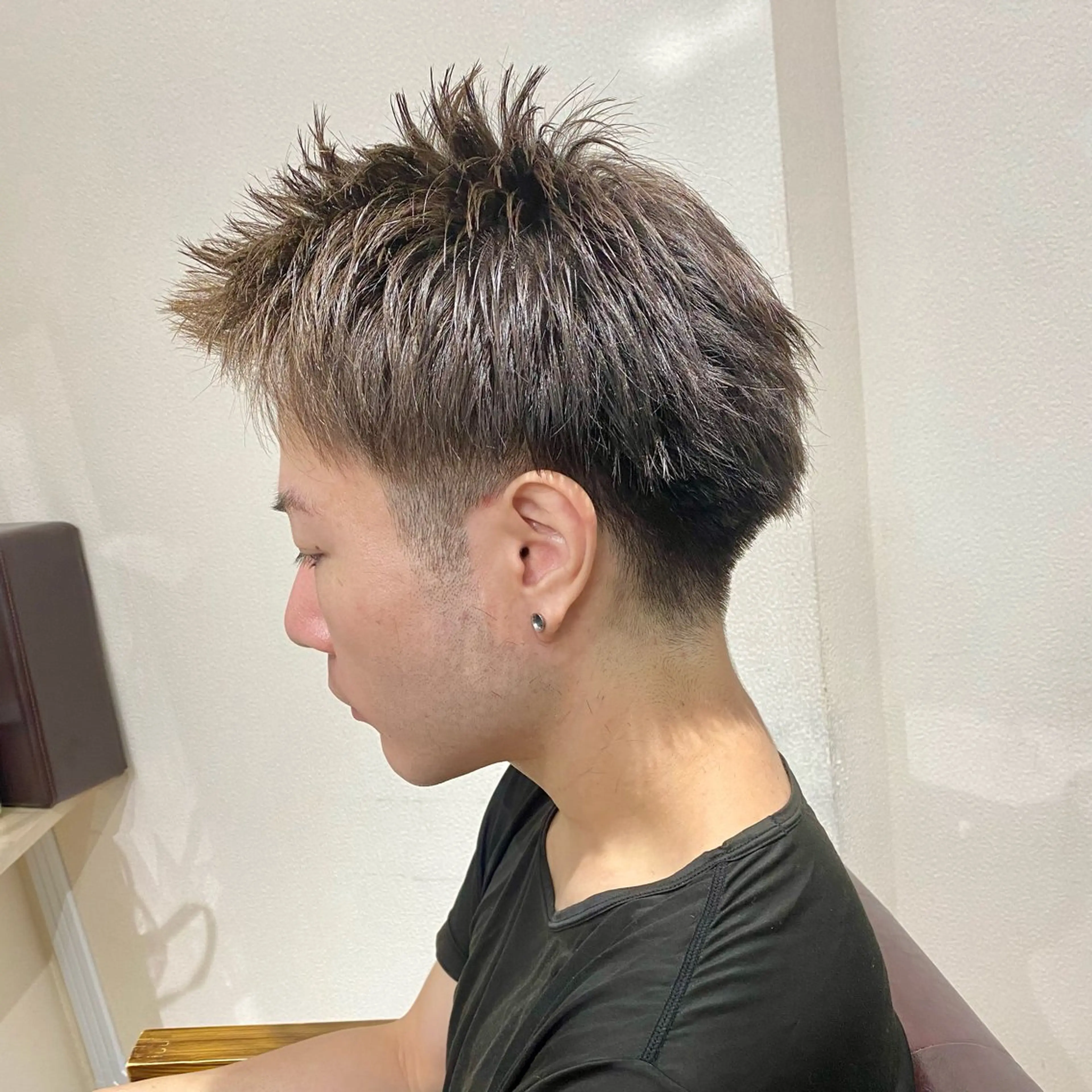 ショート カラー パーマ メンズ メンズパーマ ツーブロック 刈り上げ 🌼アニヤ スズ🌼のヘアスタイル