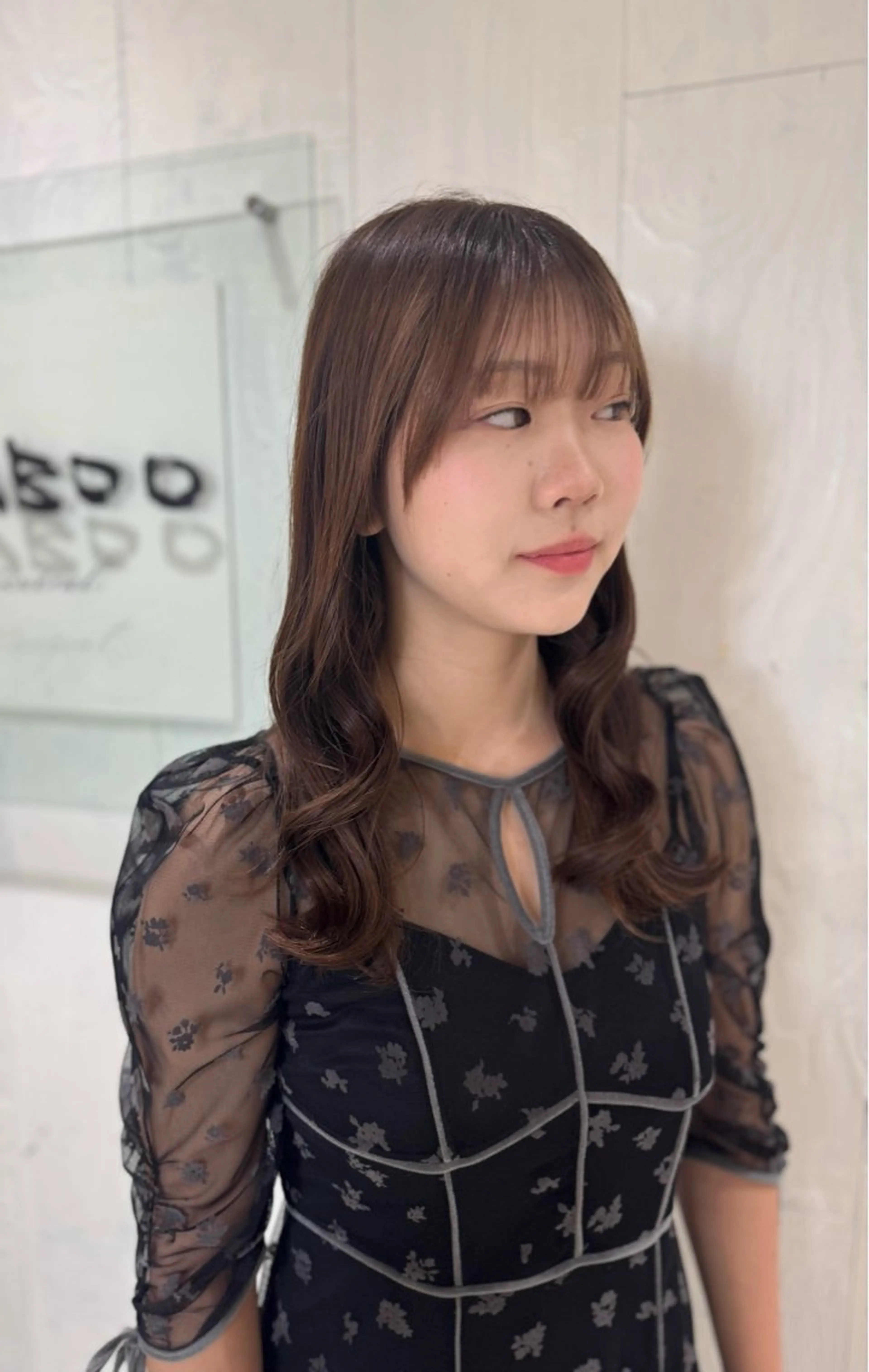 ミディアム くびれヘア ヘアセット 美優🐩/透明感/ ハイトーン/栄のヘアスタイル