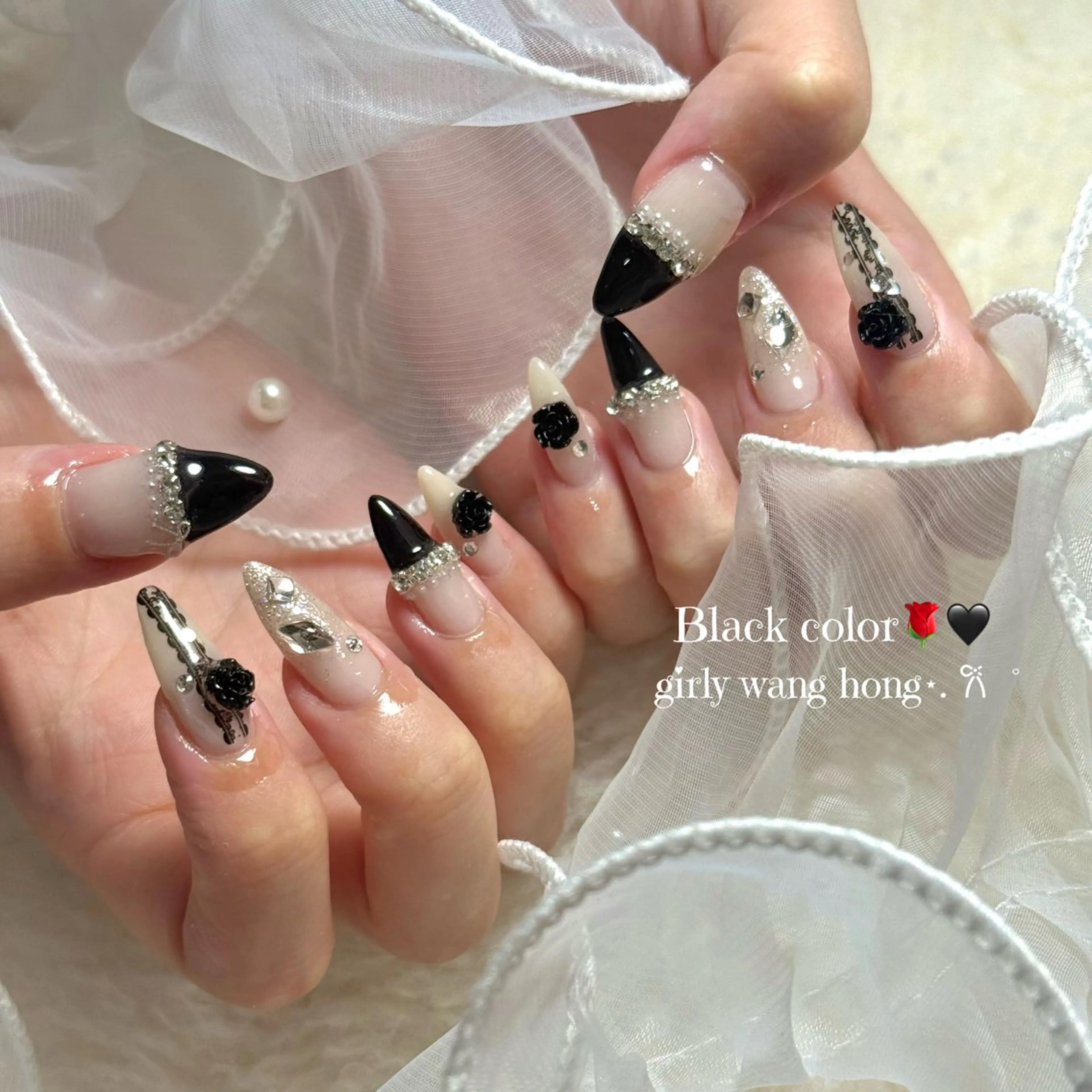 ネイル EmaNail豊中 🎀SANAのネイルデザイン