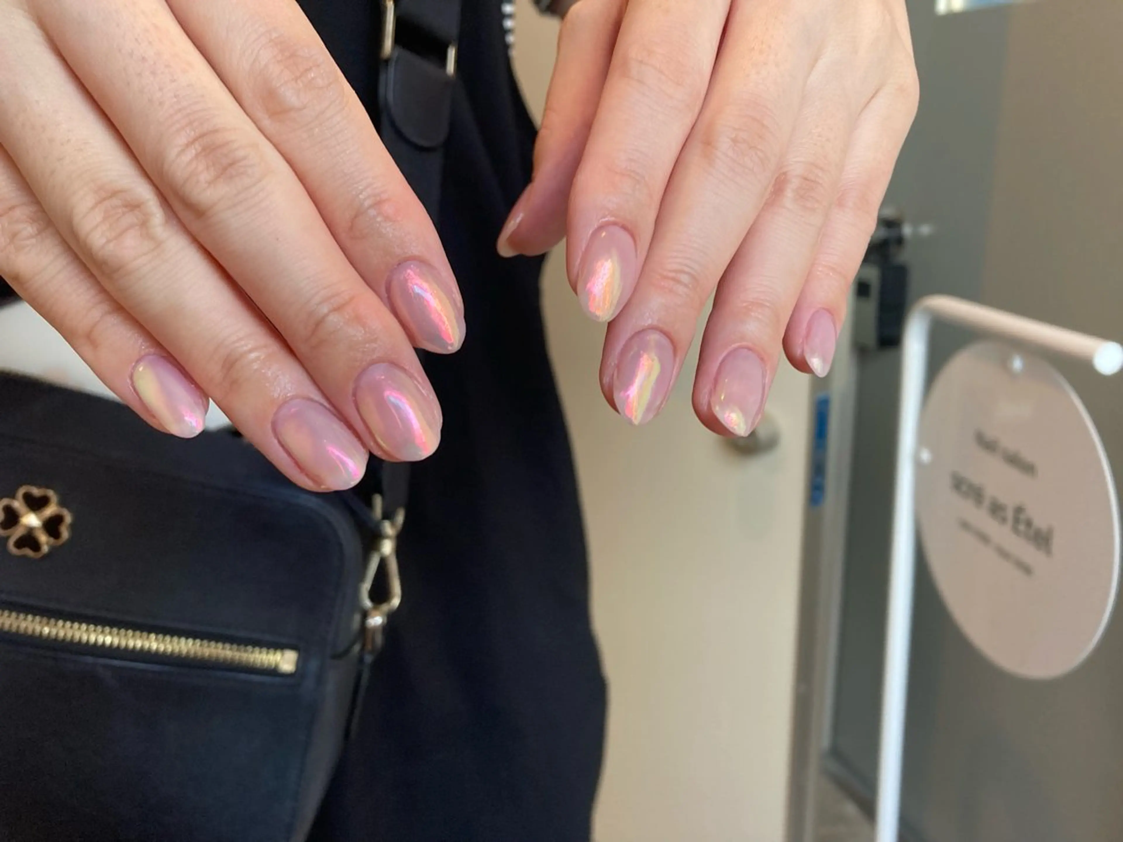 ネイル オーロラネイル ピンク .Etel atelier.のネイルデザイン