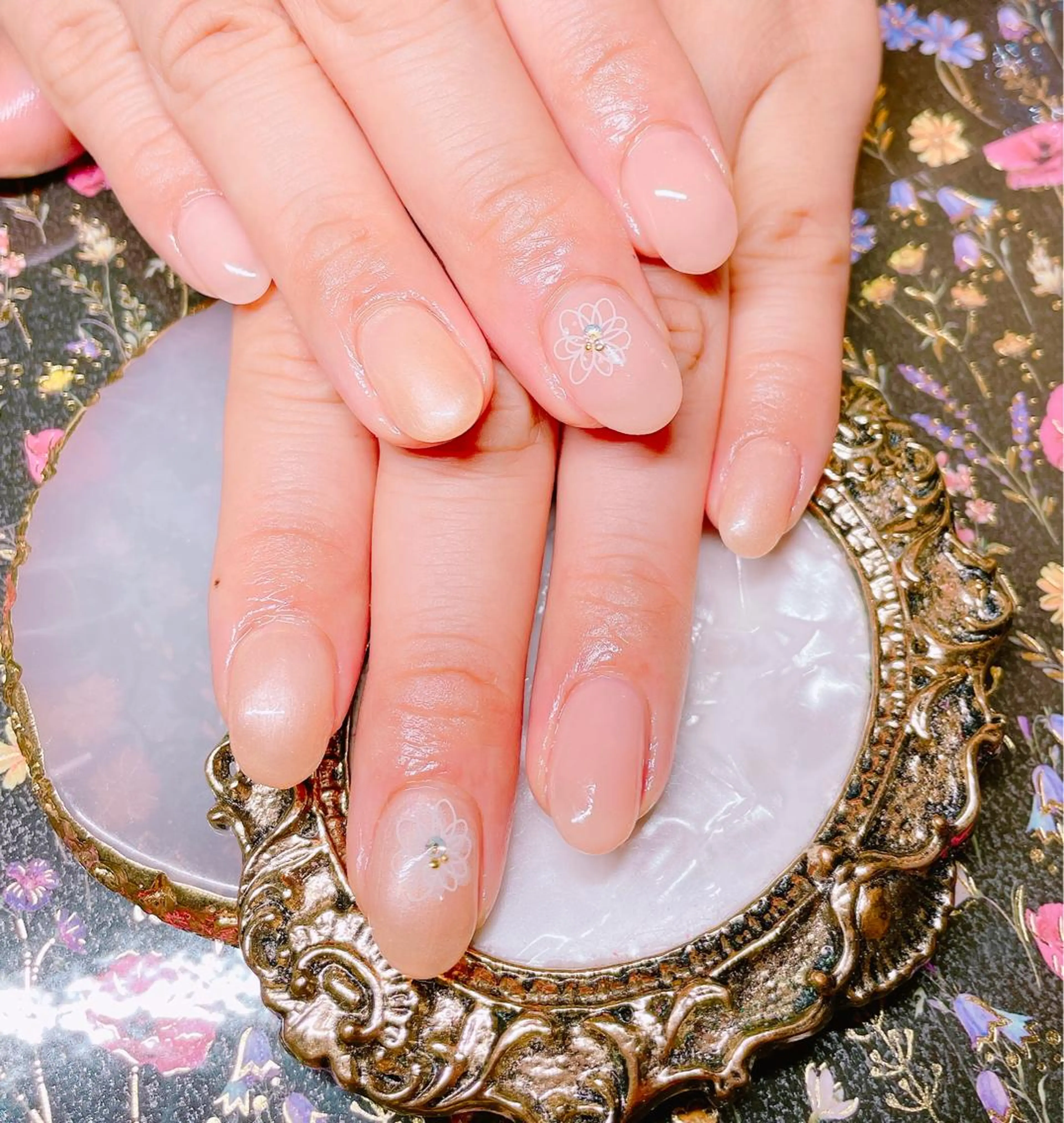 ネイル CROWN プライベートサロンのネイルデザイン