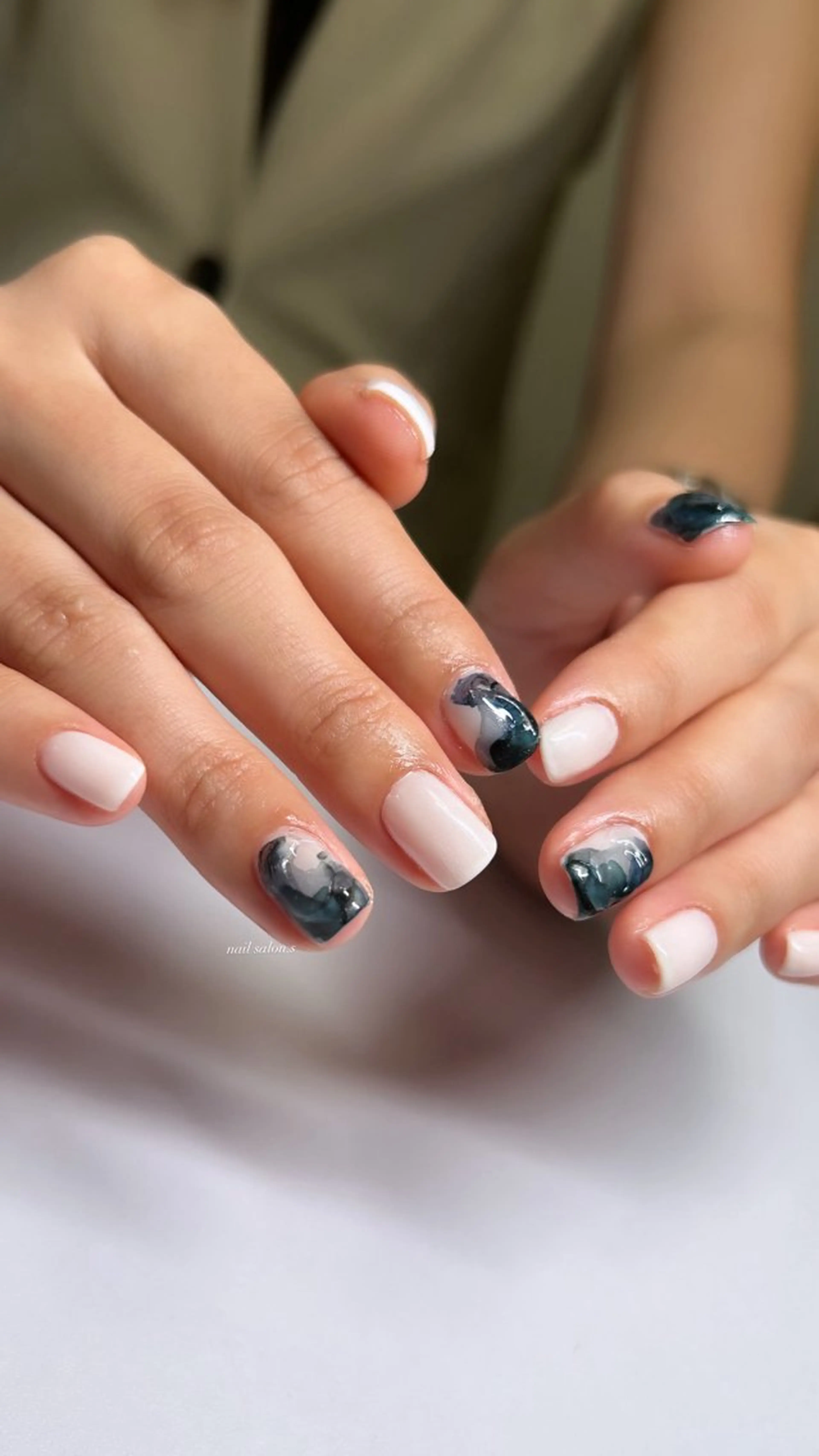 ネイル 関山 志乃のネイルデザイン