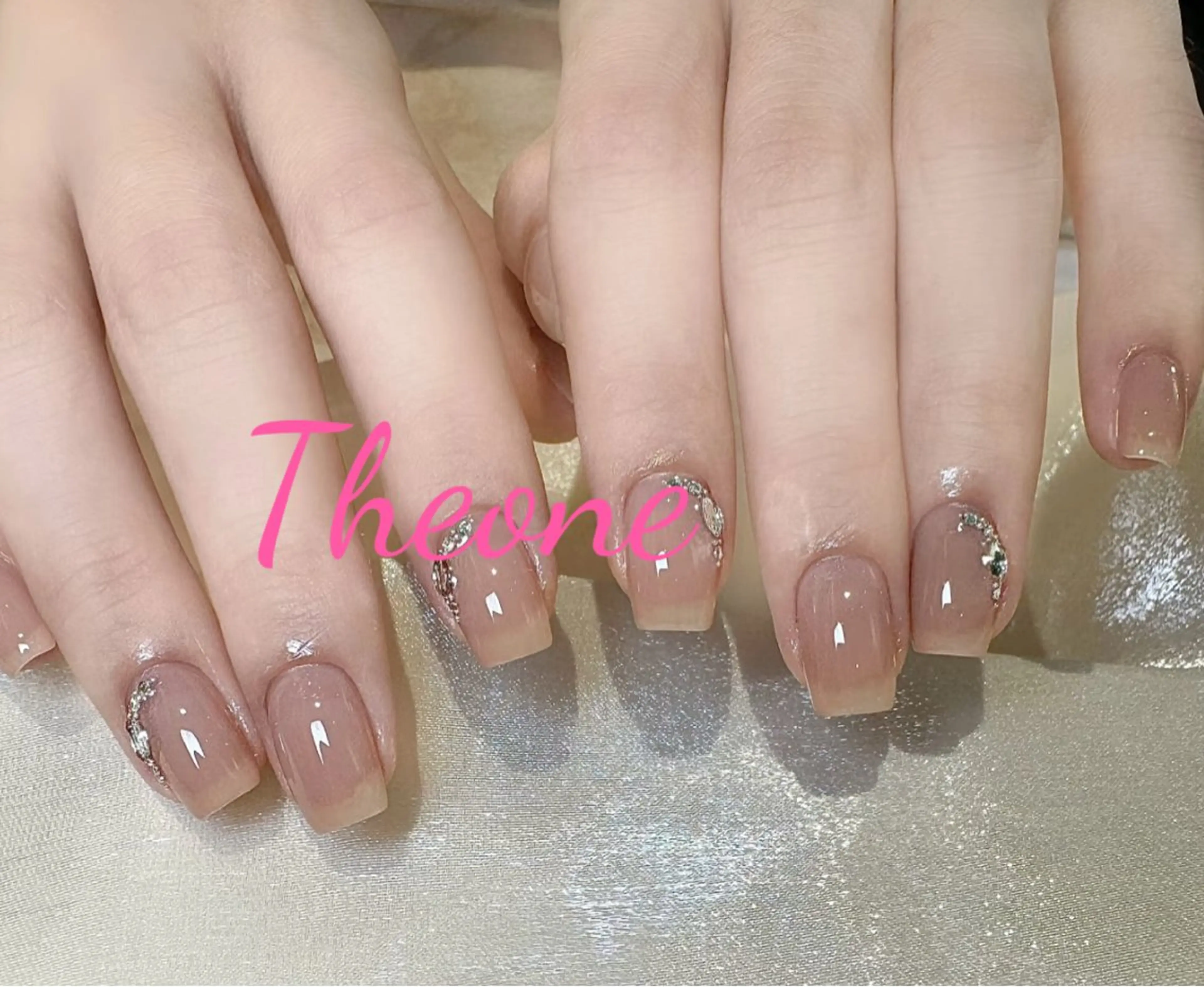 シンプルデザイン➕パーツつけ放題の写真