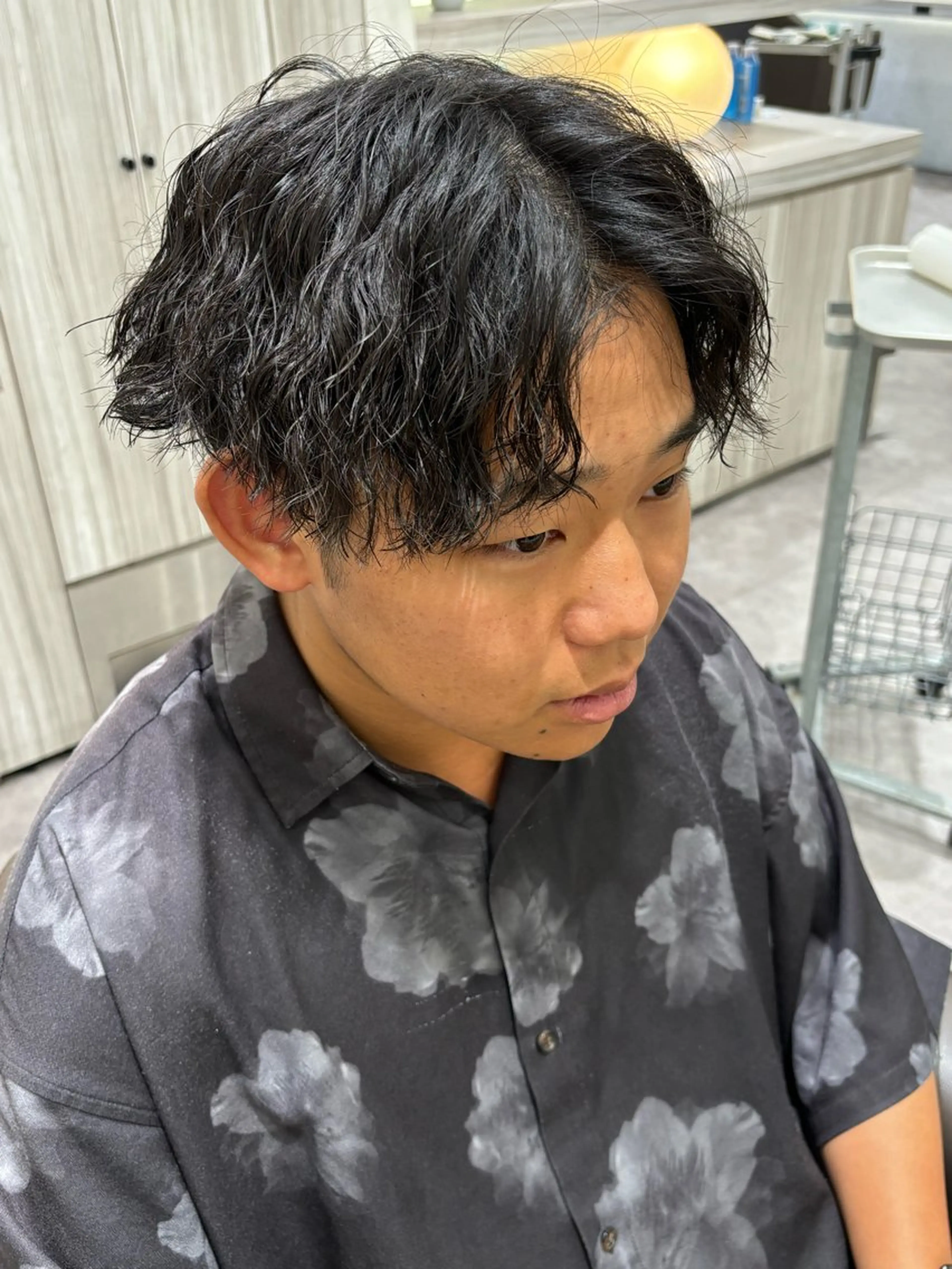 パーマ メンズ メンズブリーチ メンズハイトーン マッシュ カット パーマ 鈴木 颯のヘアスタイル