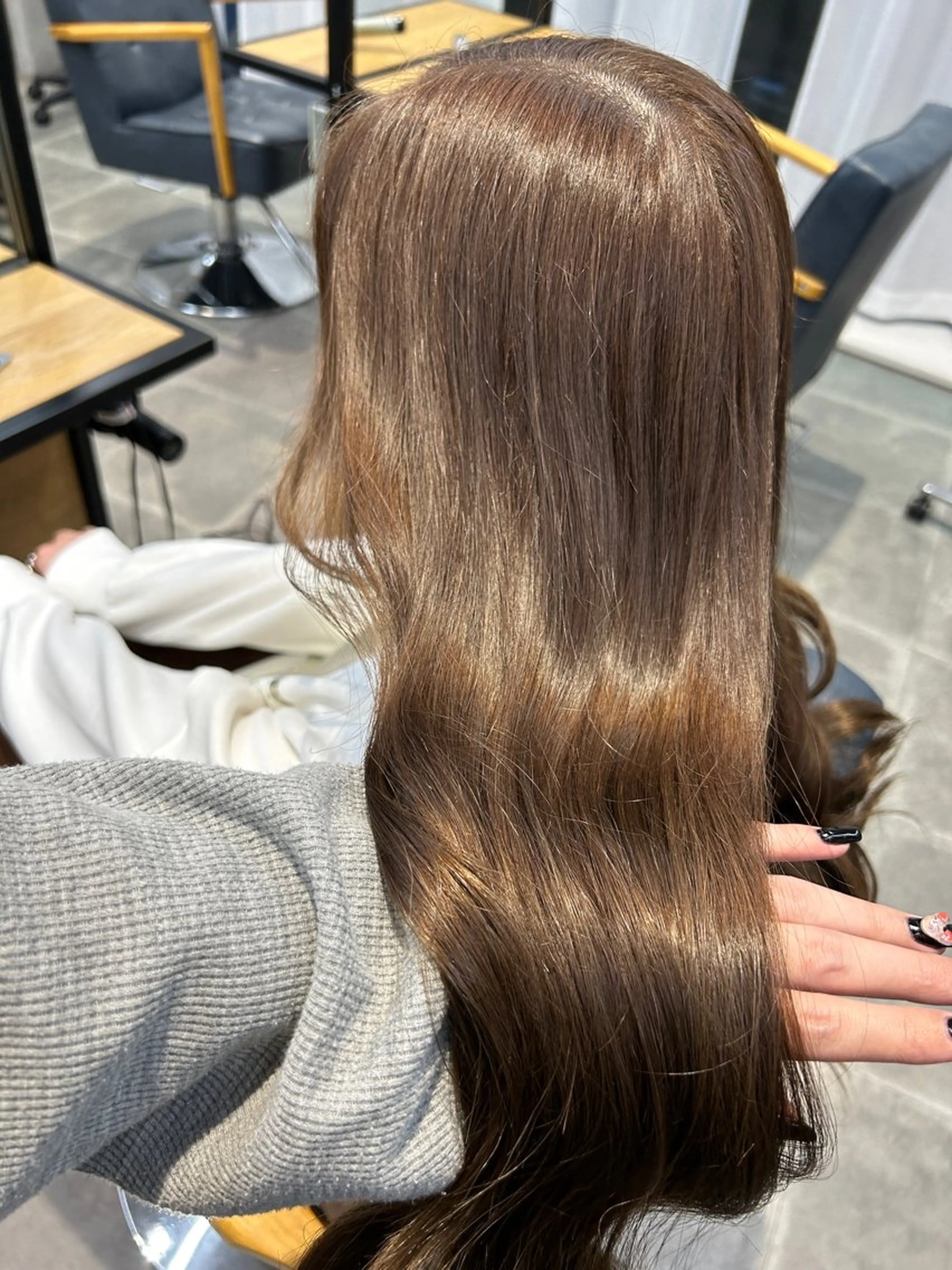 ロング カラー ヘアカラー トリートメント newi梅田🫧韓国 ヘア🫧sakiのヘアスタイル