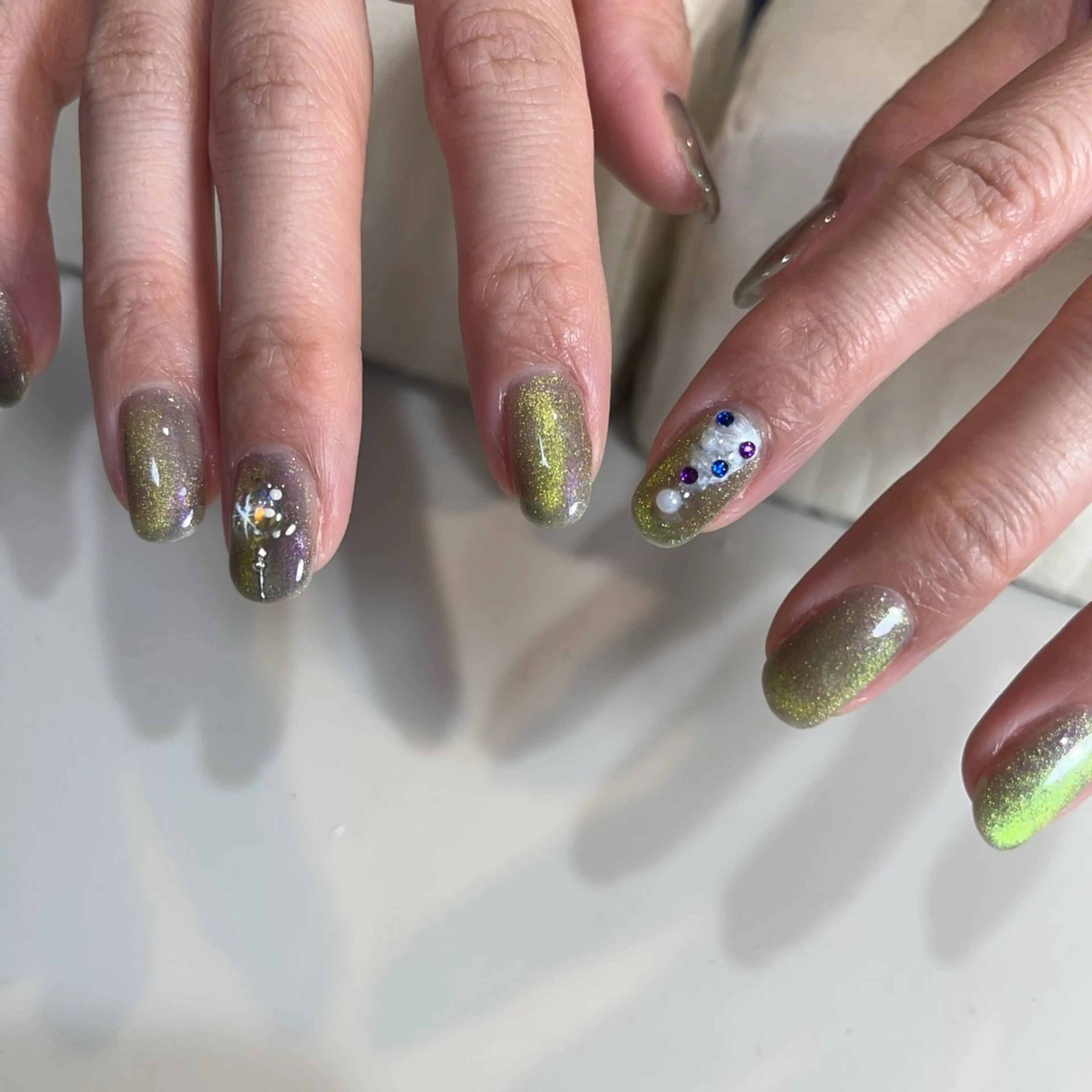 ネイル 奈良 智子のネイルデザイン