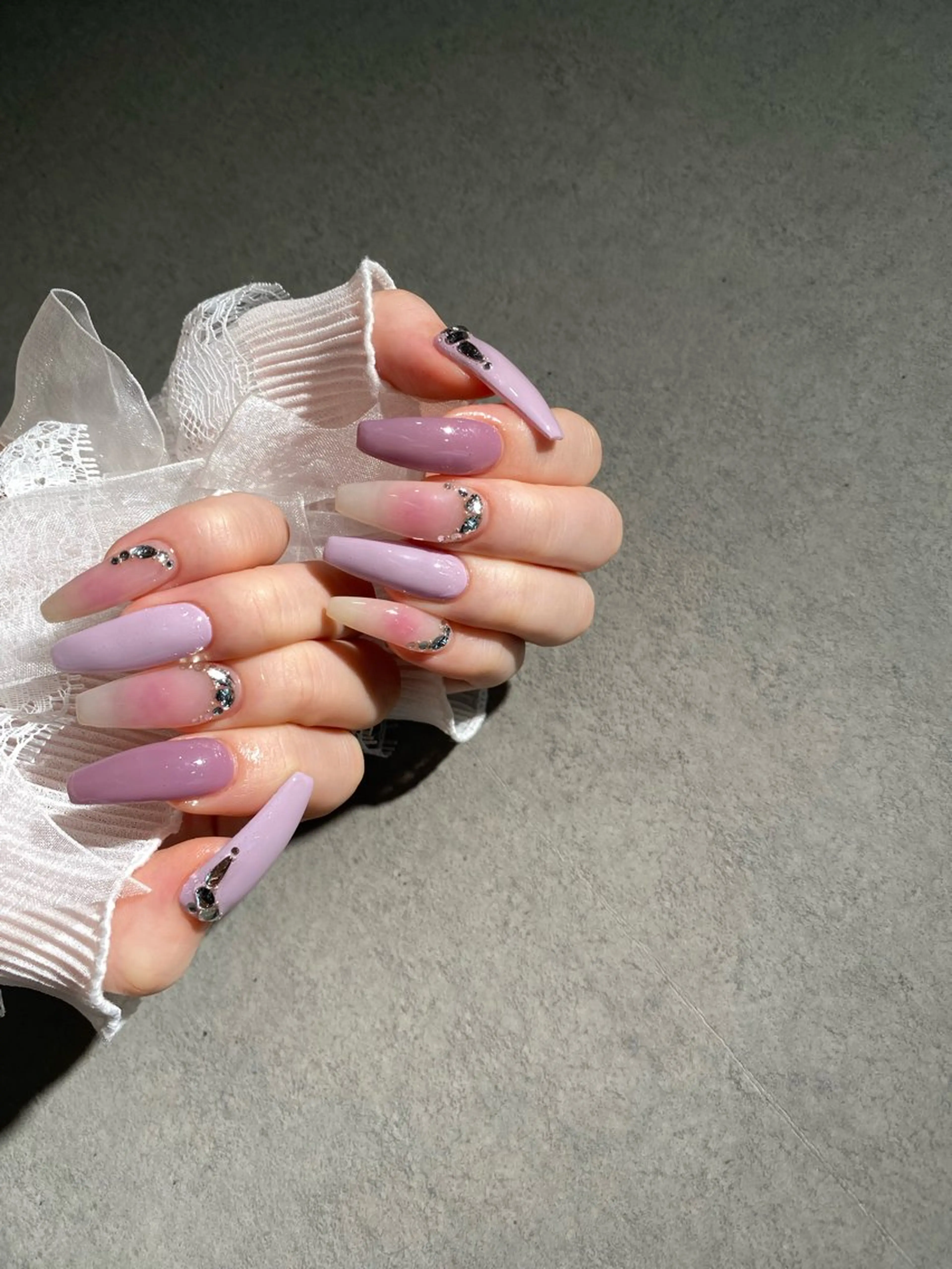 ネイル I-nailロング /ワンホン/キラキラのネイルデザイン