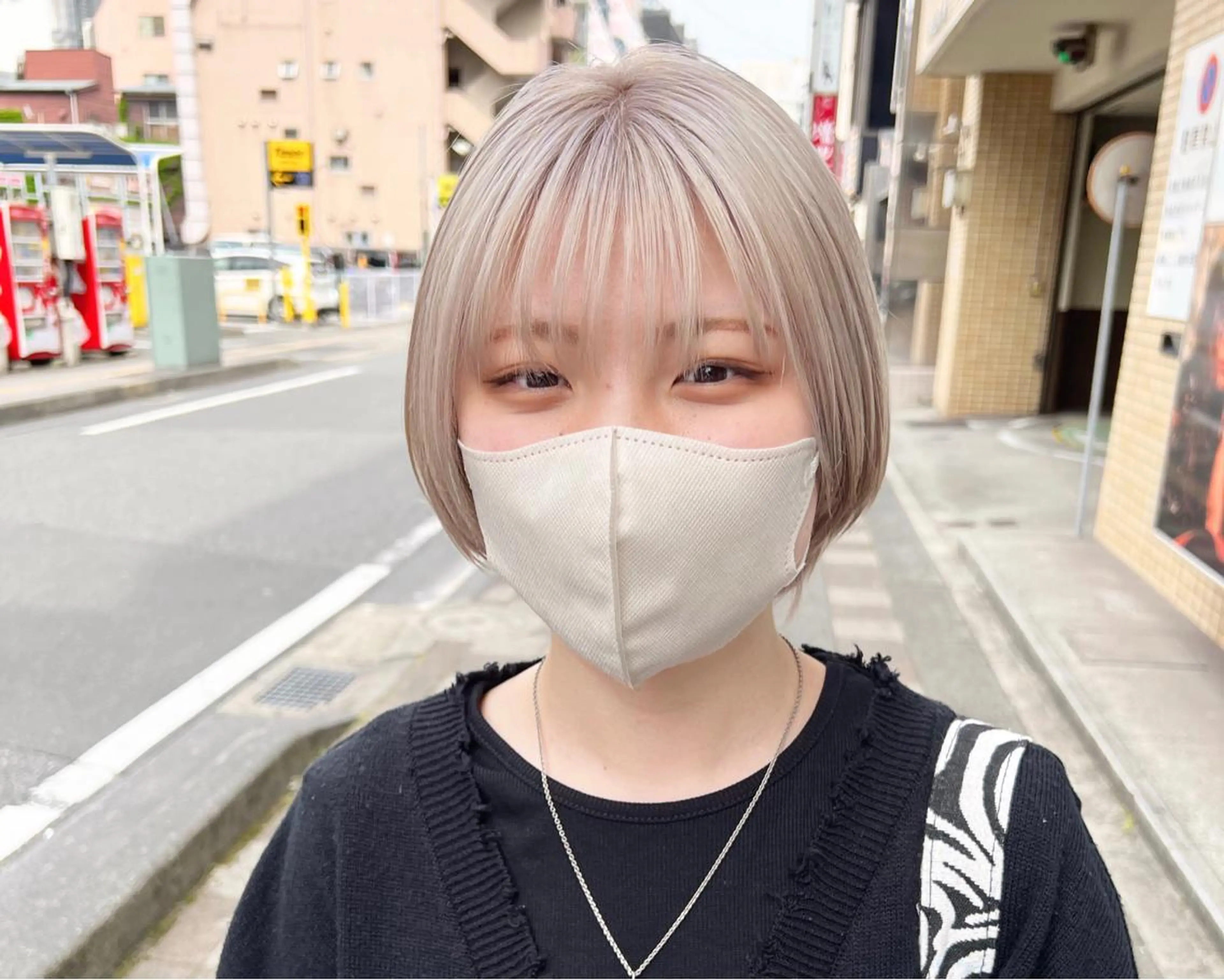 ケアブリーチ&ハイクオリティカラー&システムトリートメント（ホームケア付き）の写真