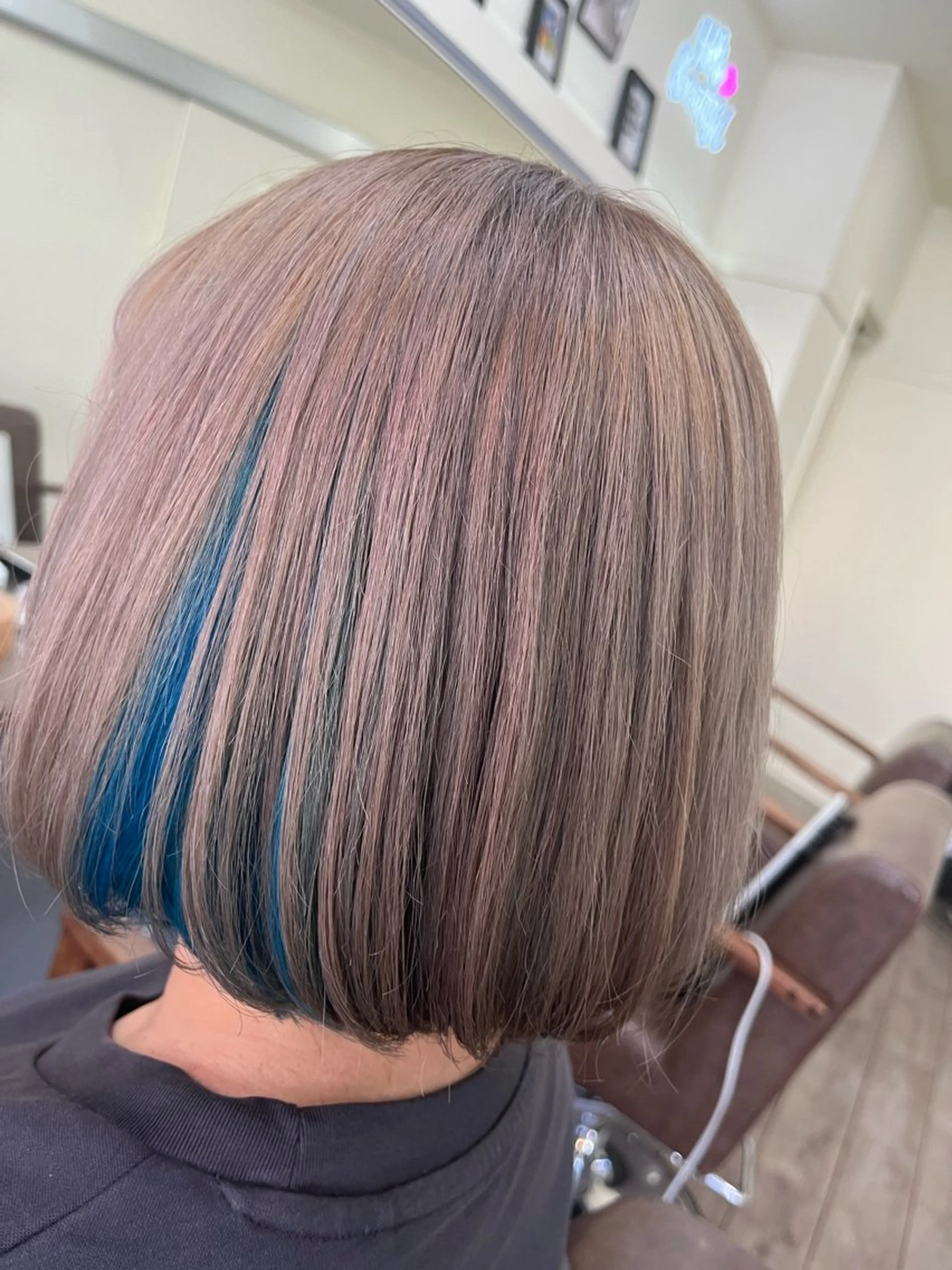 カラー ブリーチ ケアブリーチ ダブルカラー イヤリングカラー ハイトーンカラー 戸川 紗良のヘアスタイル