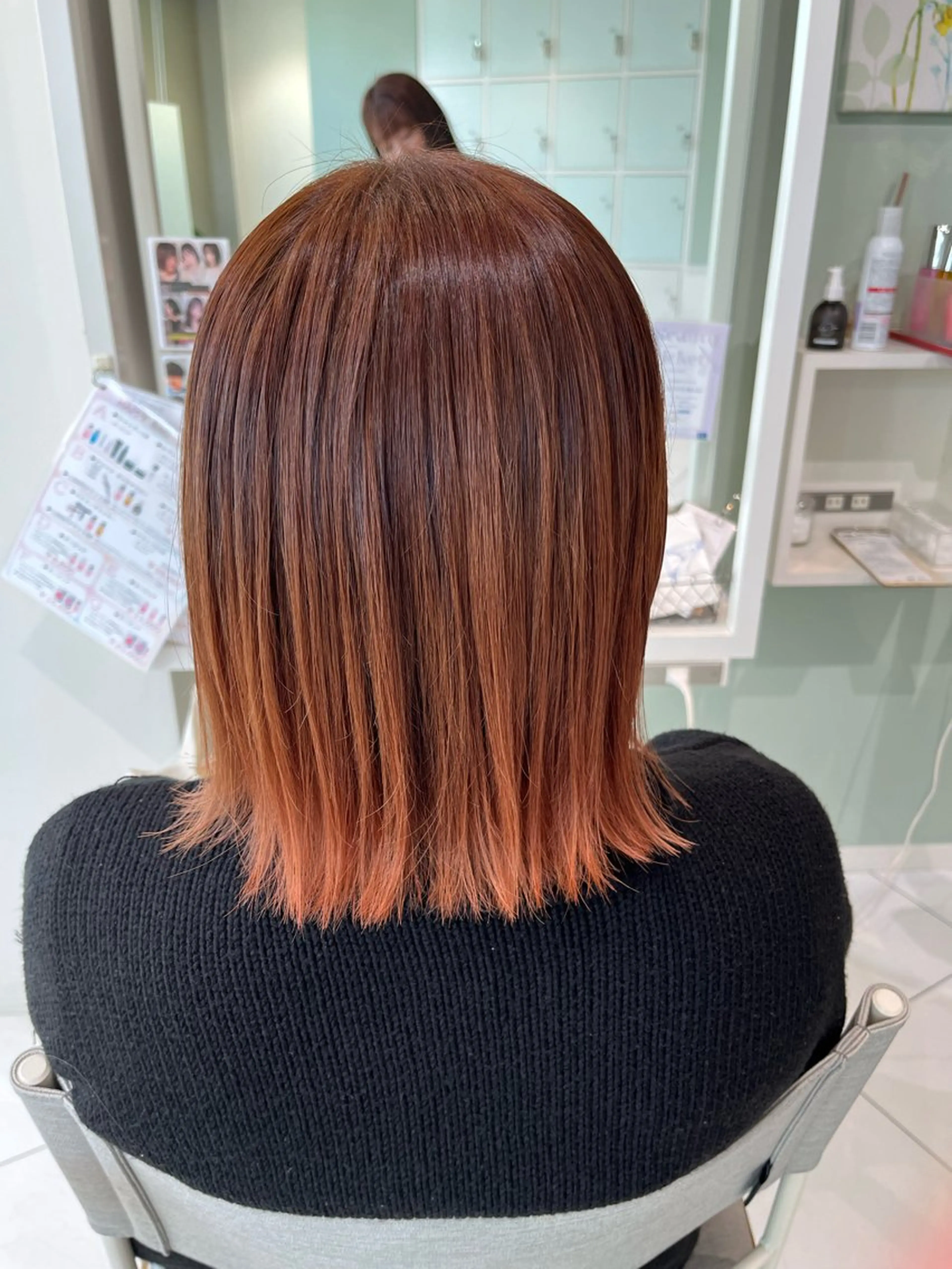 ミディアム 長井 麻帆のヘアスタイル