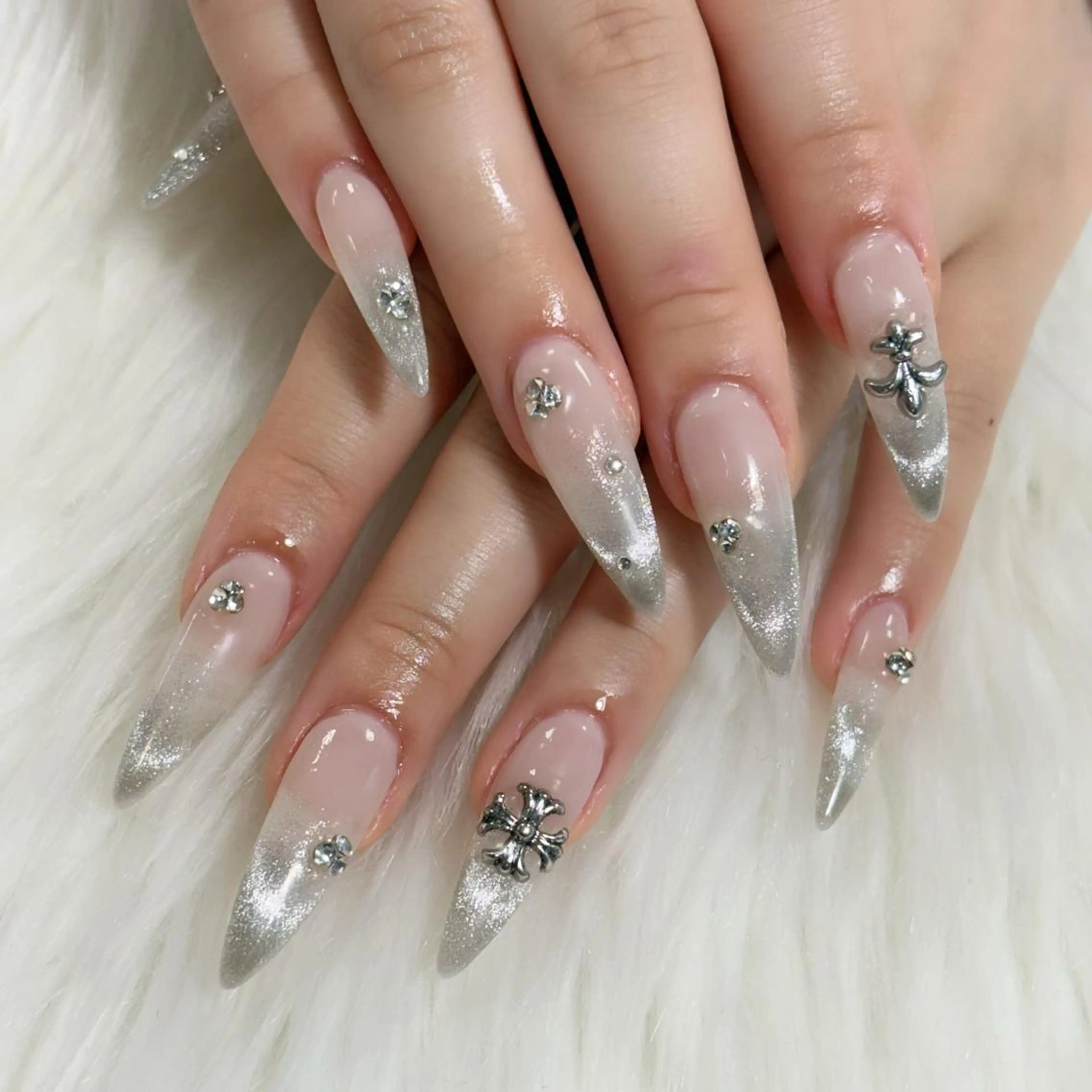 ネイル ハンドネイル REBEST nailのネイルデザイン