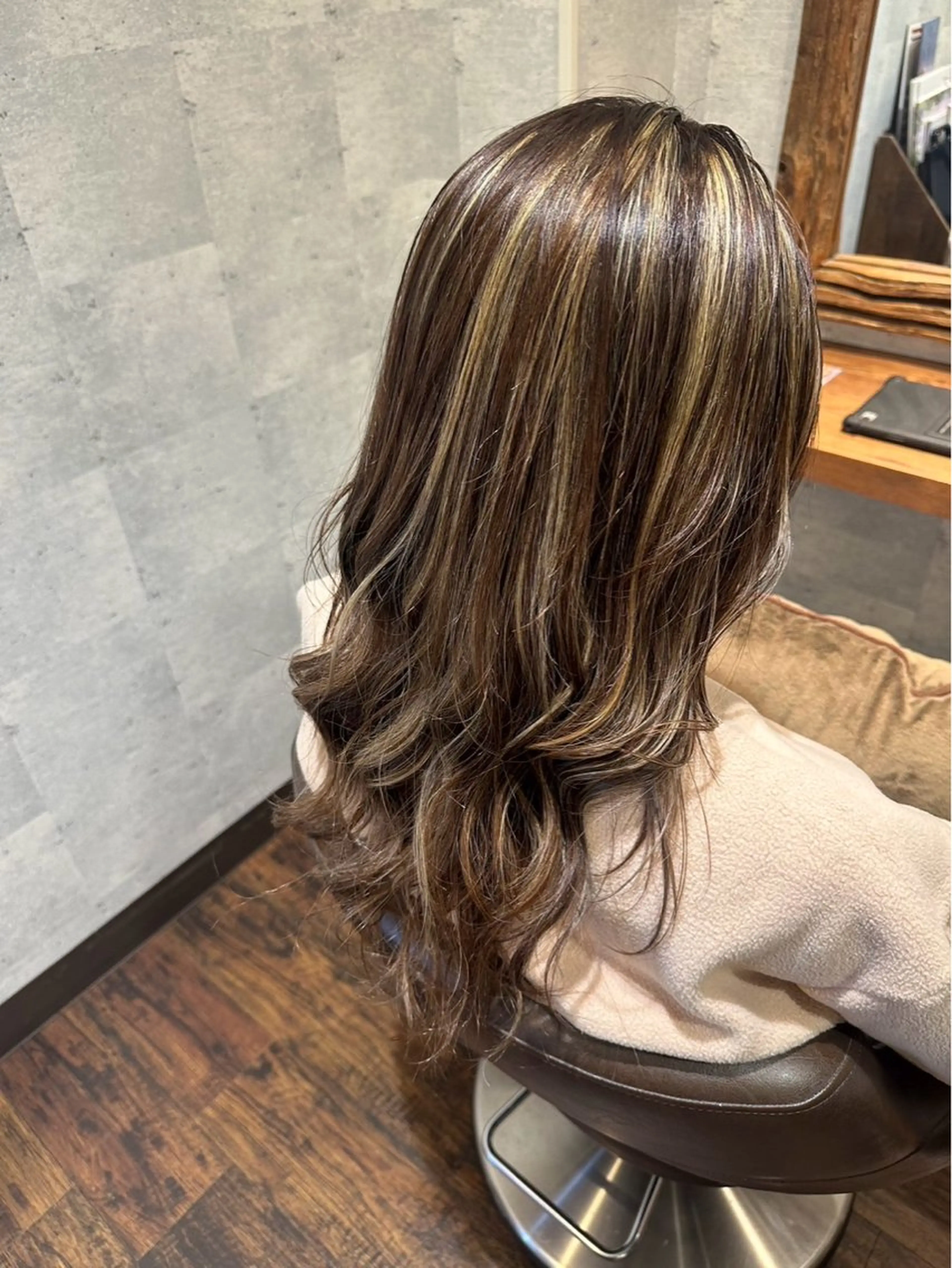 【期間限定🌺髪質改善】ハイライト➕髪質改善ワンカラーの写真