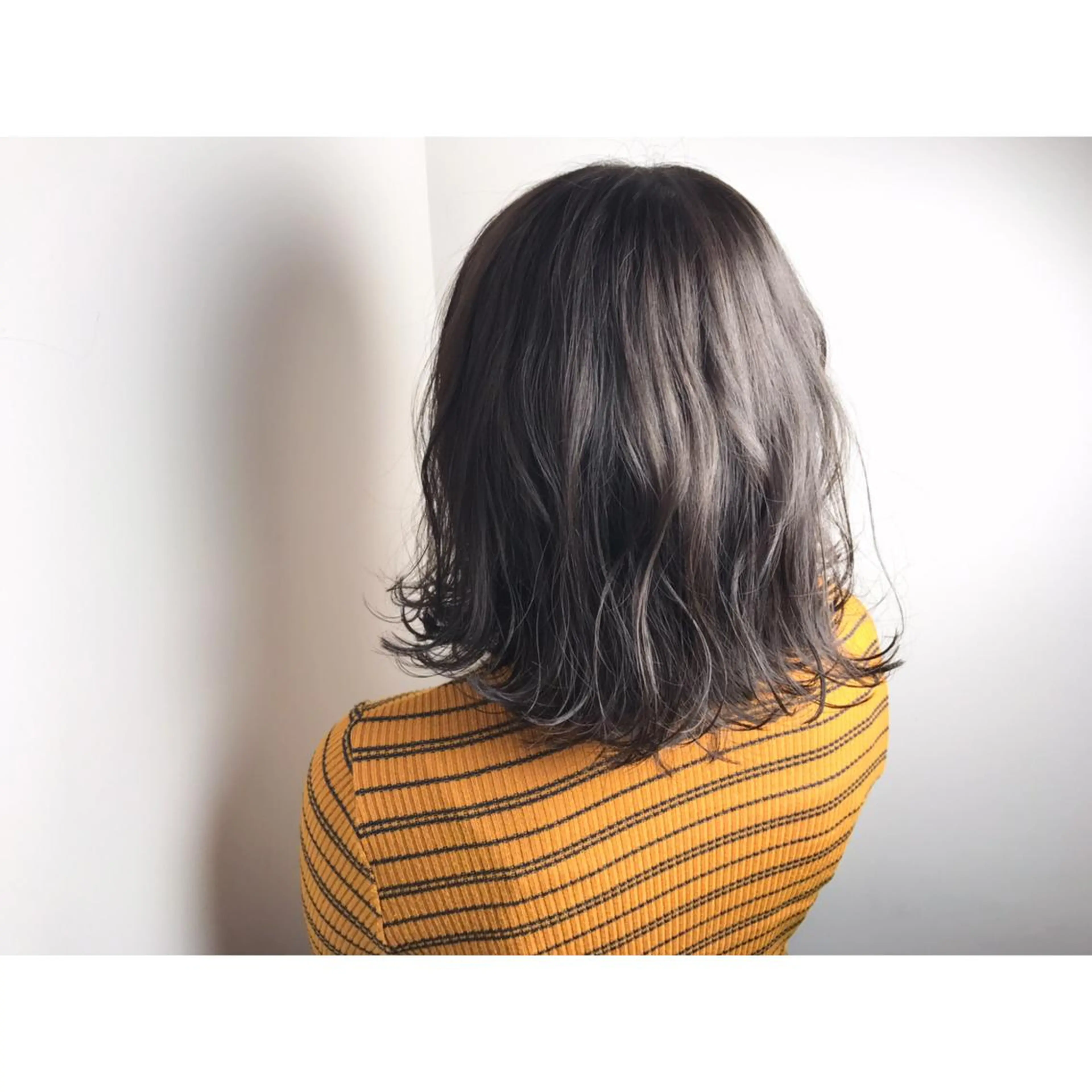 ミディアム カラー パーマ ミディアムパーマ グレージュ ショート/レイヤー なら石井知希のヘアスタイル