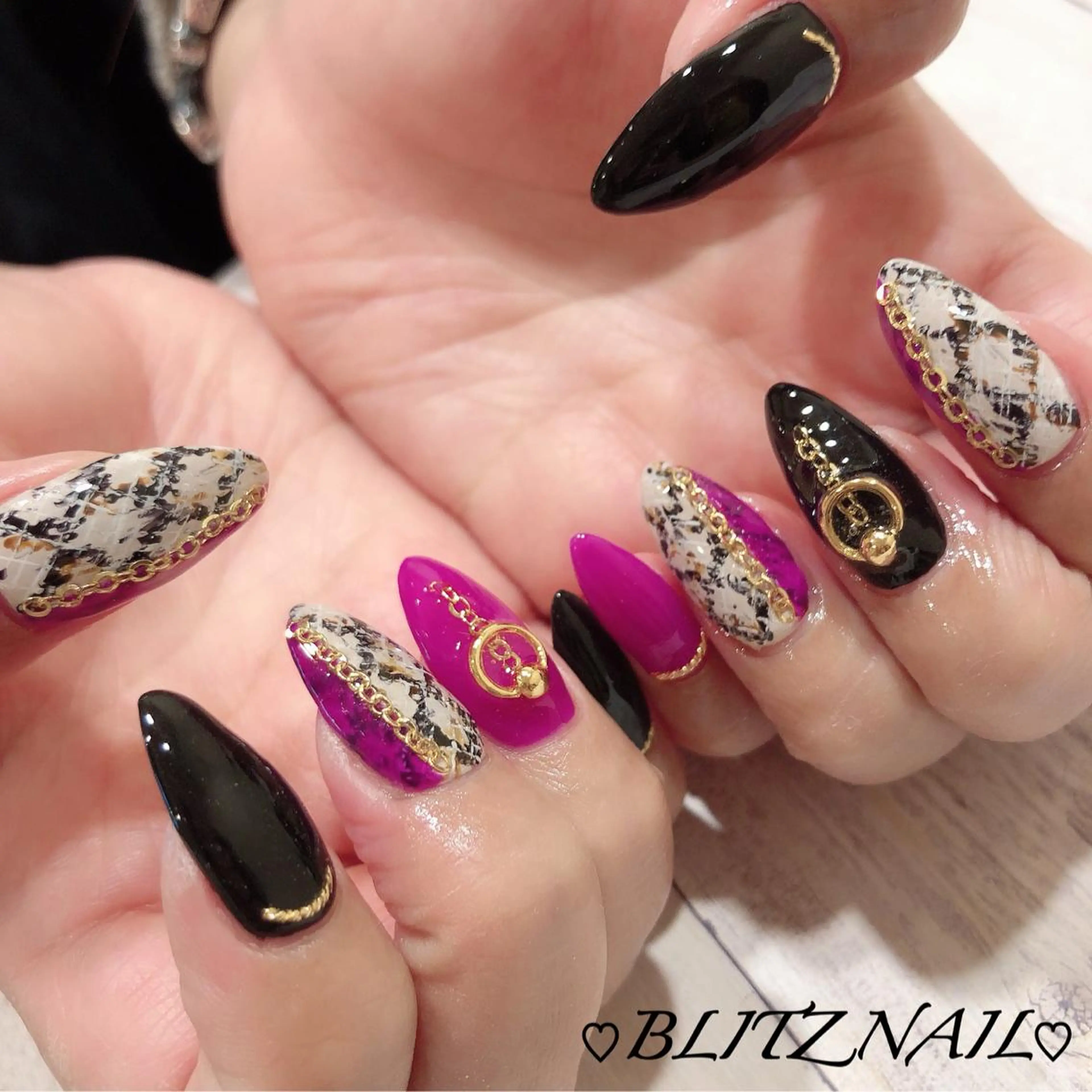 ネイル BLITZ Nail 岩田💅🏻✨のネイルデザイン