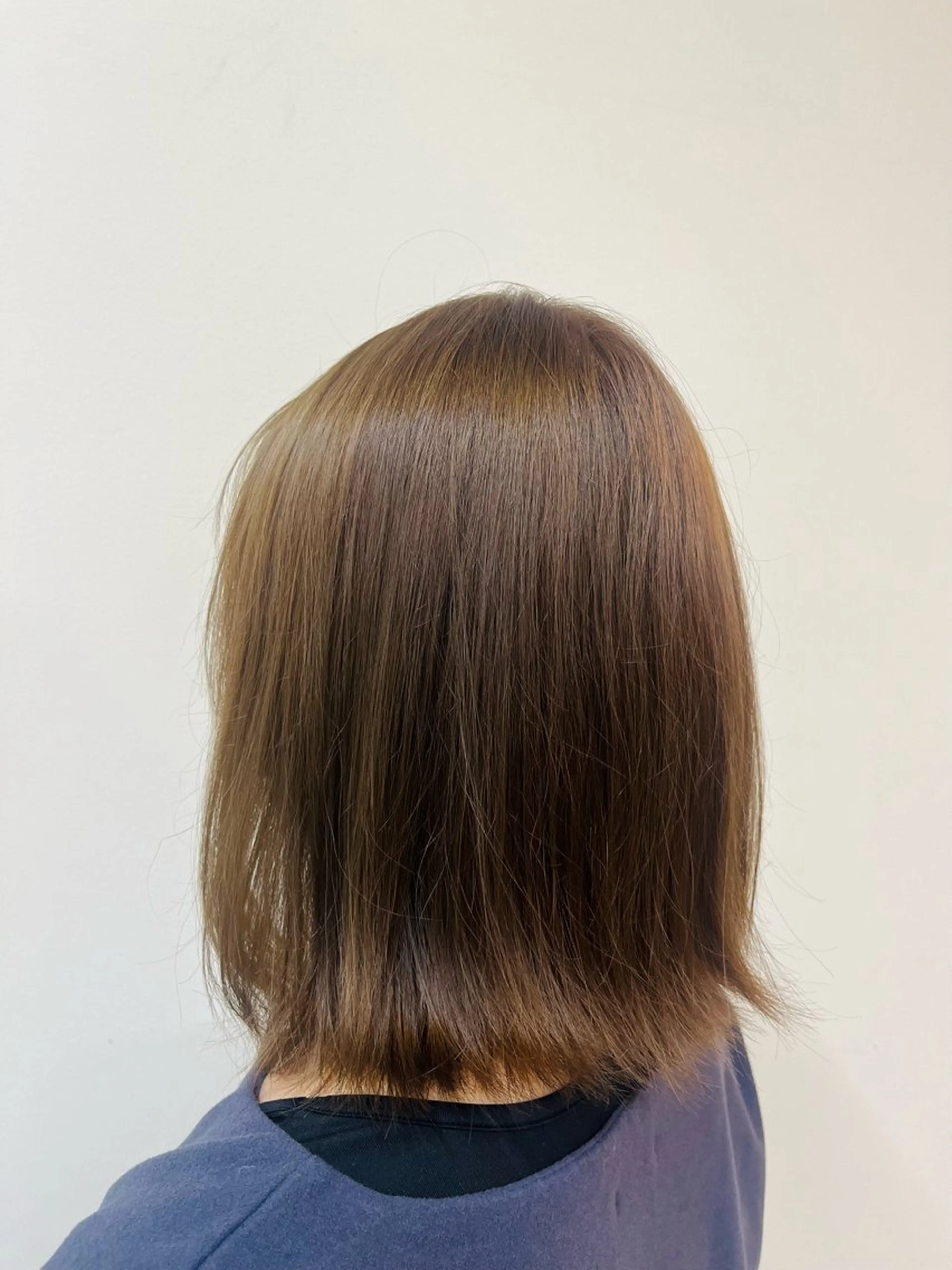 カラー ブラウンカラー オリーブブラウン 垢抜けデザイナー/ ハイトーン/朝倉友香のヘアスタイル