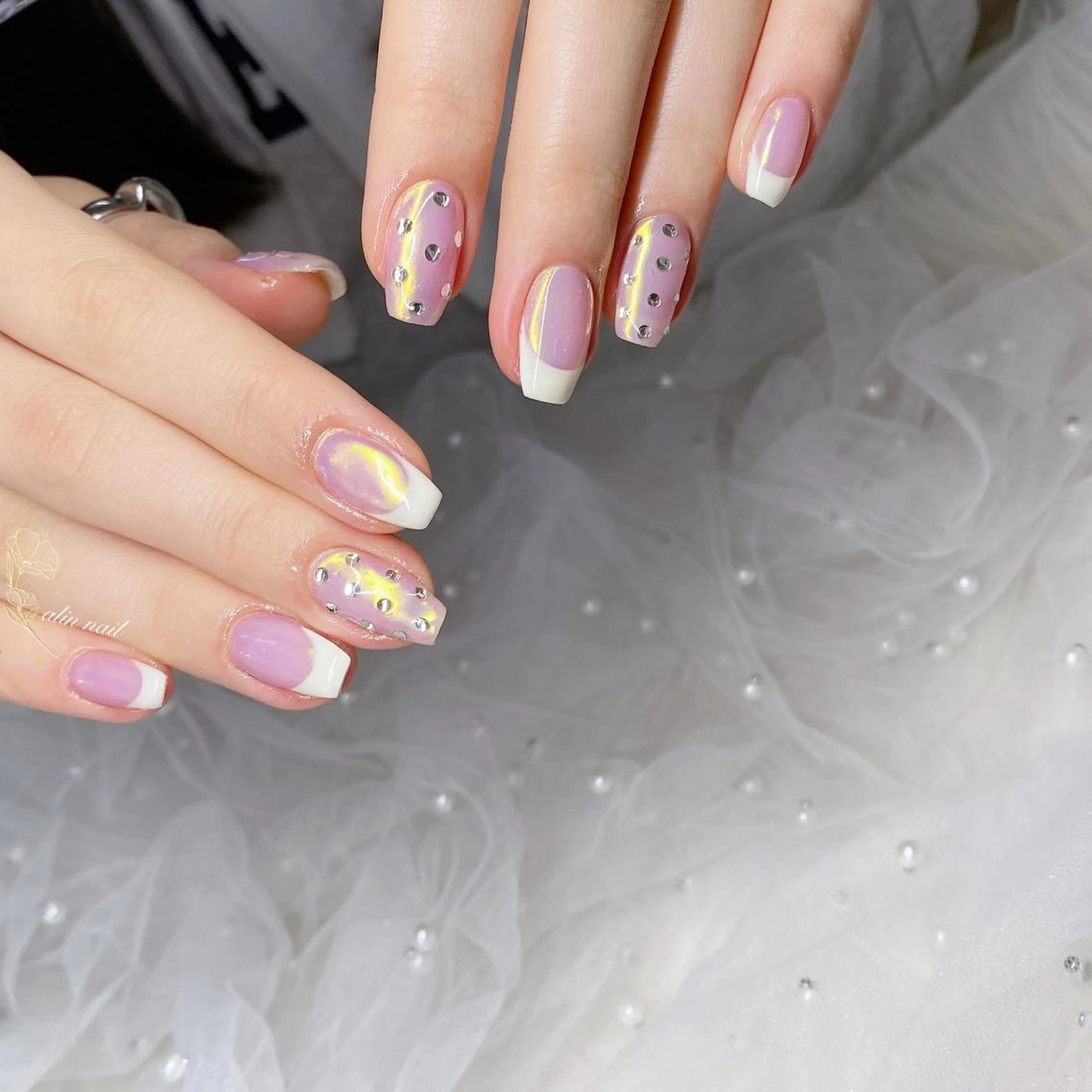 ネイル 持ち込み ネイルサロン 9Carats神田のネイルデザイン