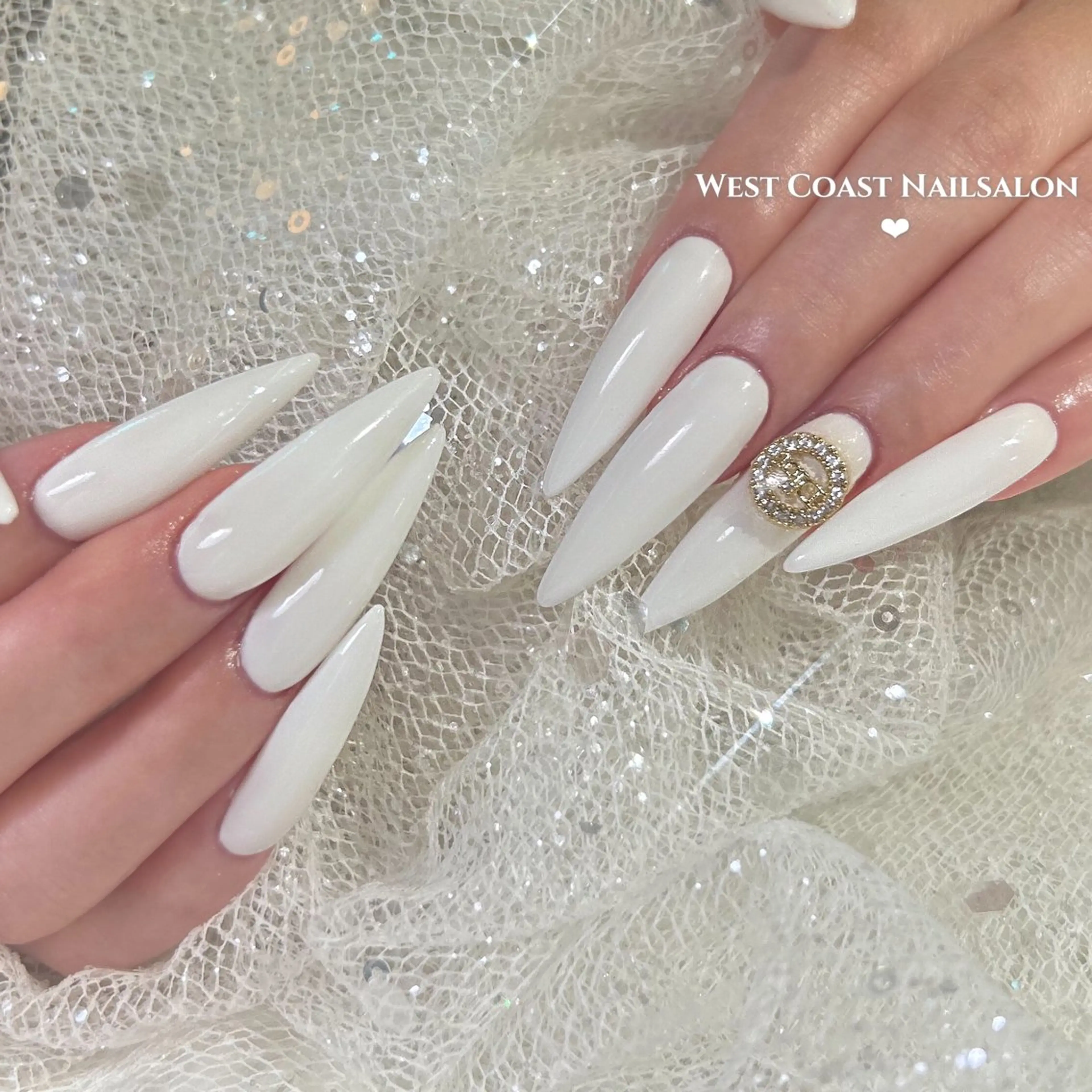 ネイル ハンドネイル ハンドケア リボン、ガーリー パーツ放題専門店のネイルデザイン