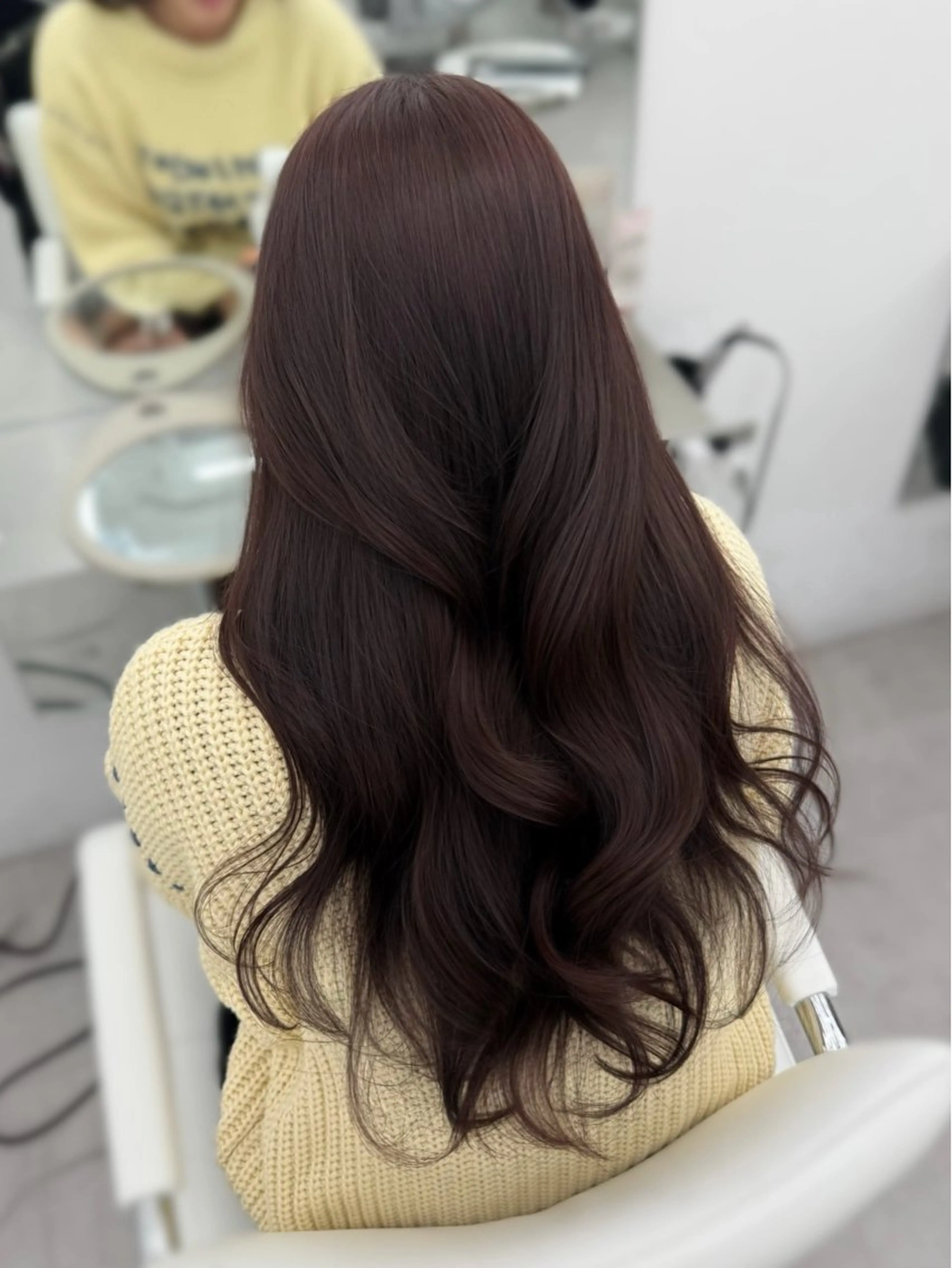 ロング カラー レッドカラー 韓国風ヘア レイヤーカット カット ヘアカラー トリートメント 韓国ヘア/顔周り ヘアセット/加藤優里のヘアスタイル