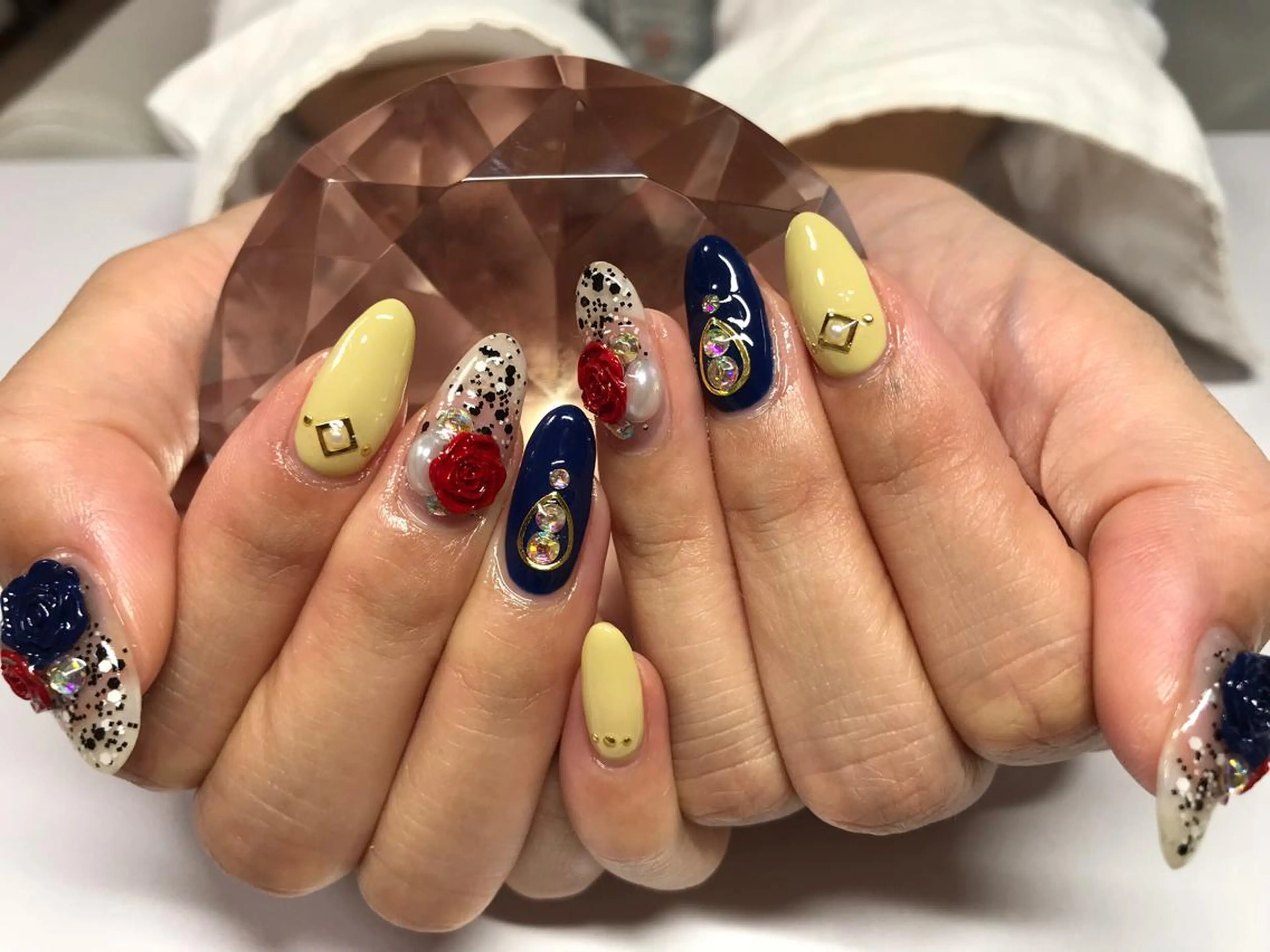 ネイル RuxuryNail ／RiAnnaのネイルデザイン