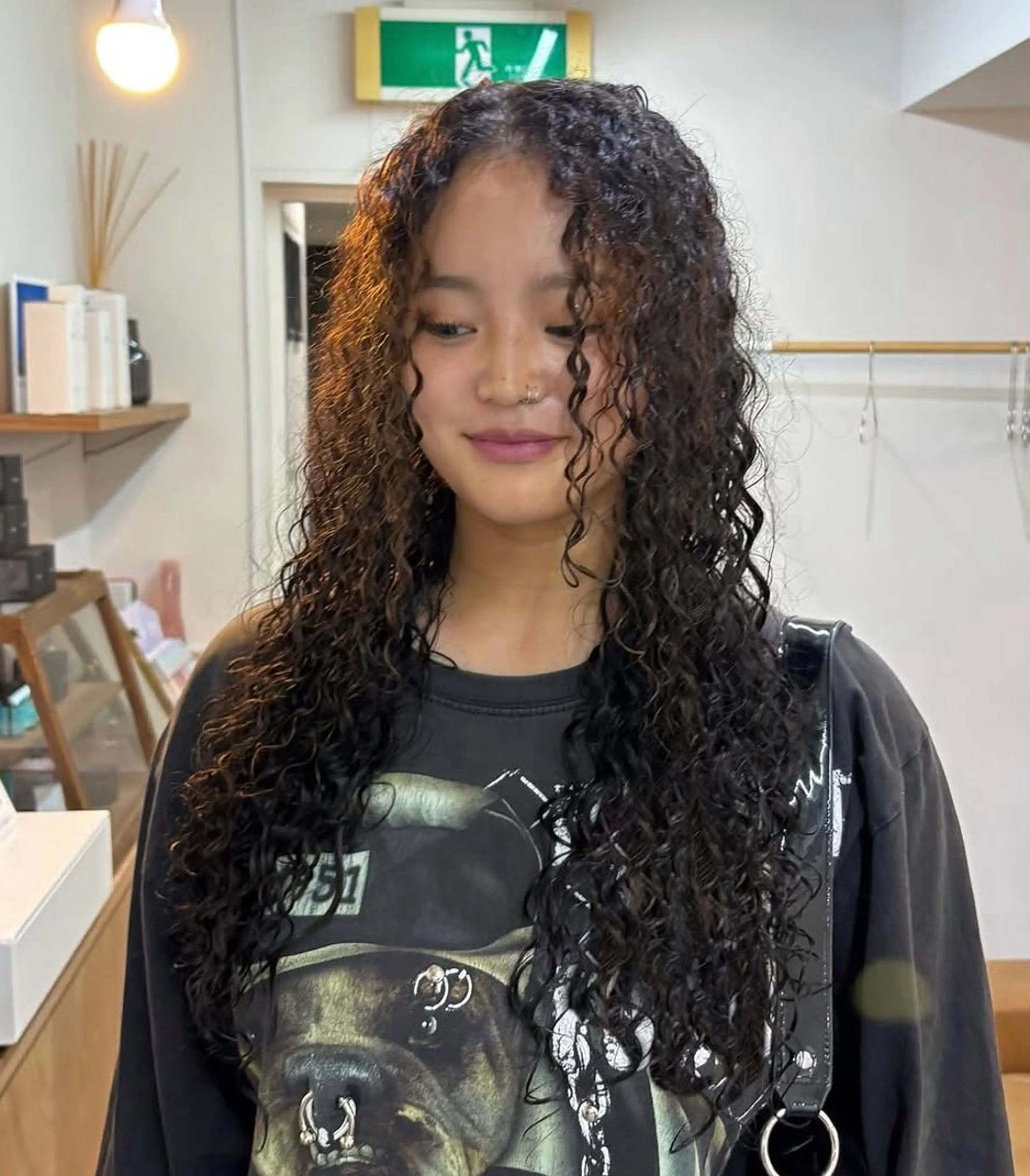 ロング パーマ ツイストスパイラルパーマ スパイラルパーマ パーマ トリートメント ナナ/大阪心斎橋/ レイヤーカットのヘアスタイル