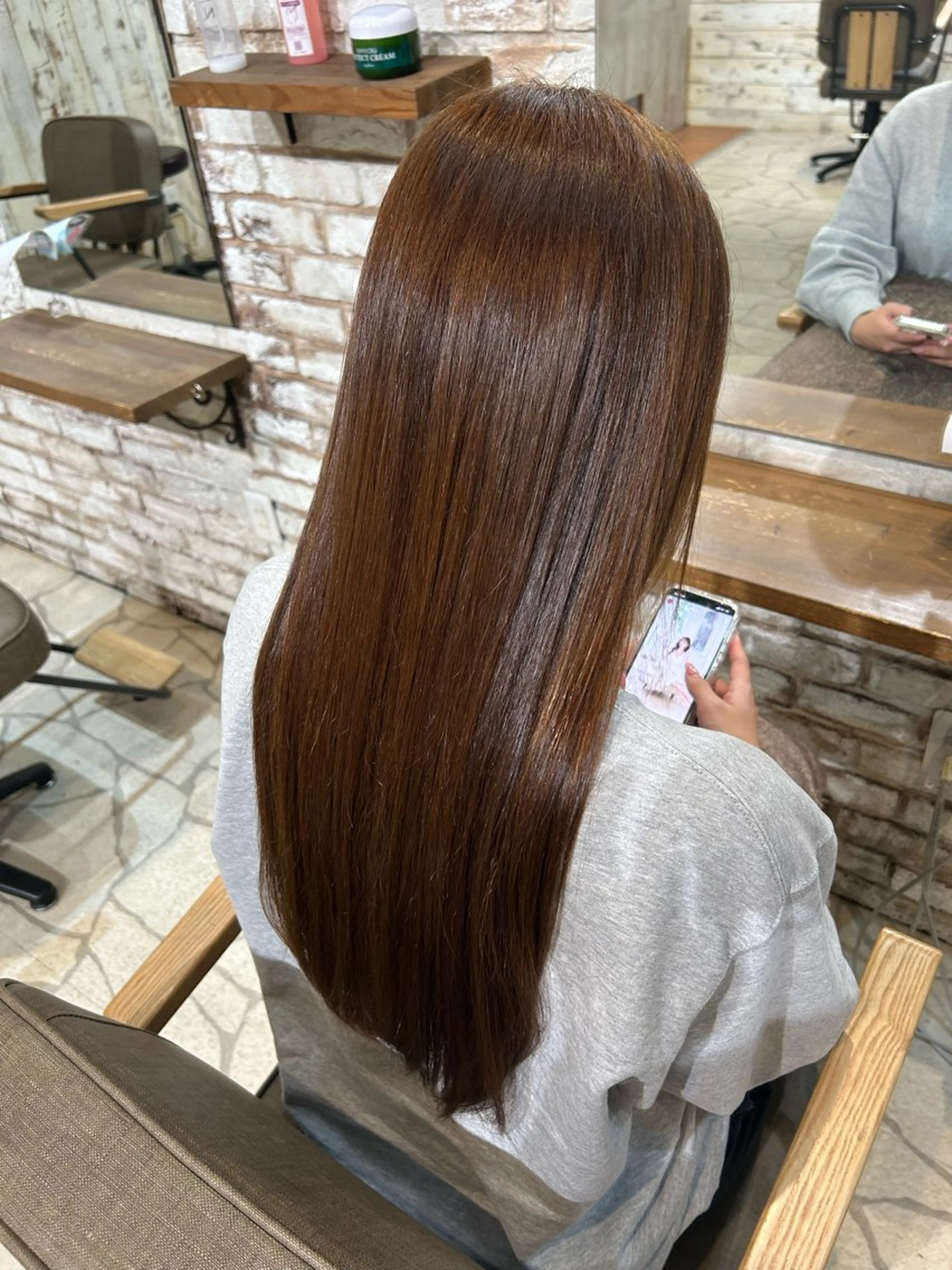 カラー 稲井 裕美のヘアスタイル