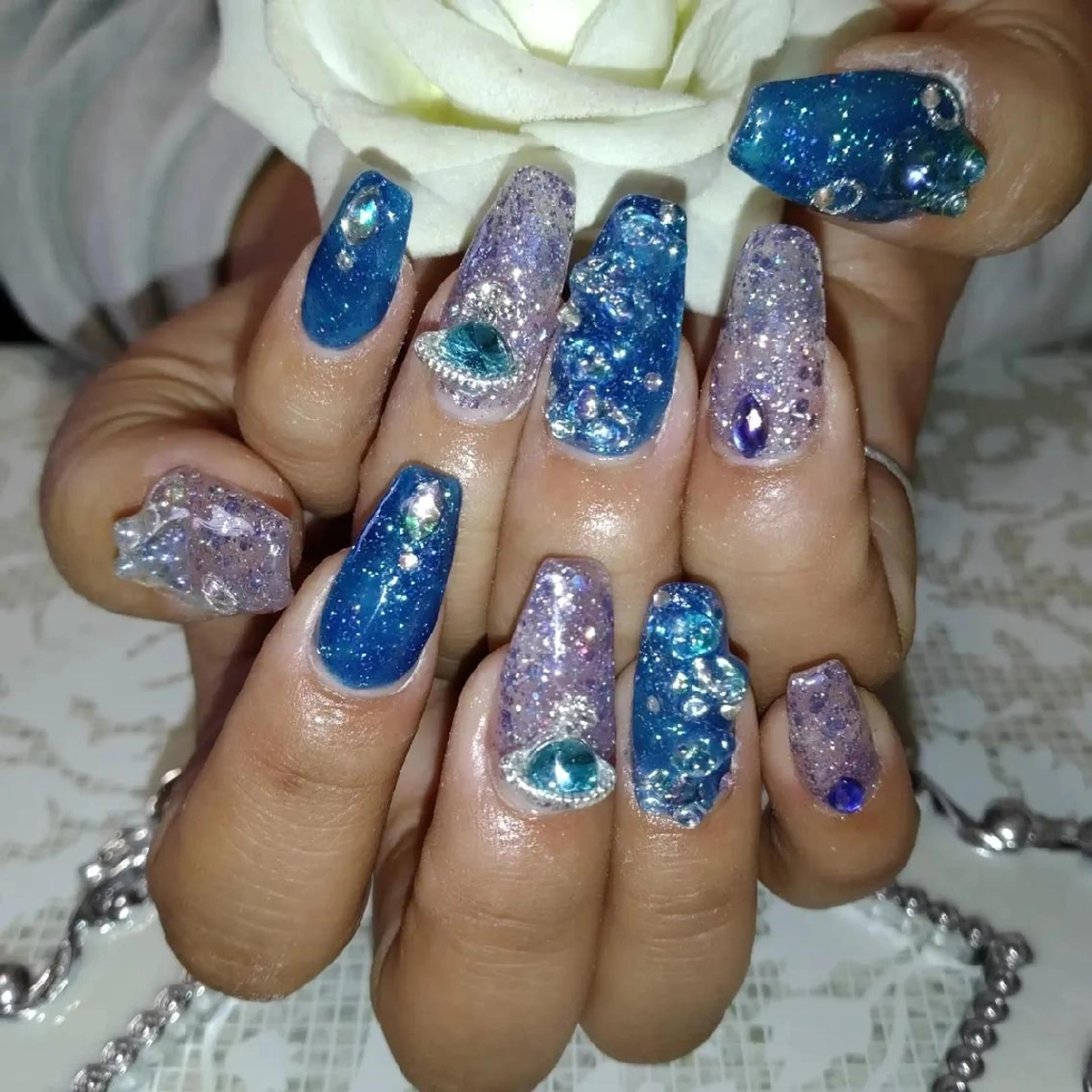 ネイル フラッシュネイル エステとネイル ローズコンフォートのネイルデザイン