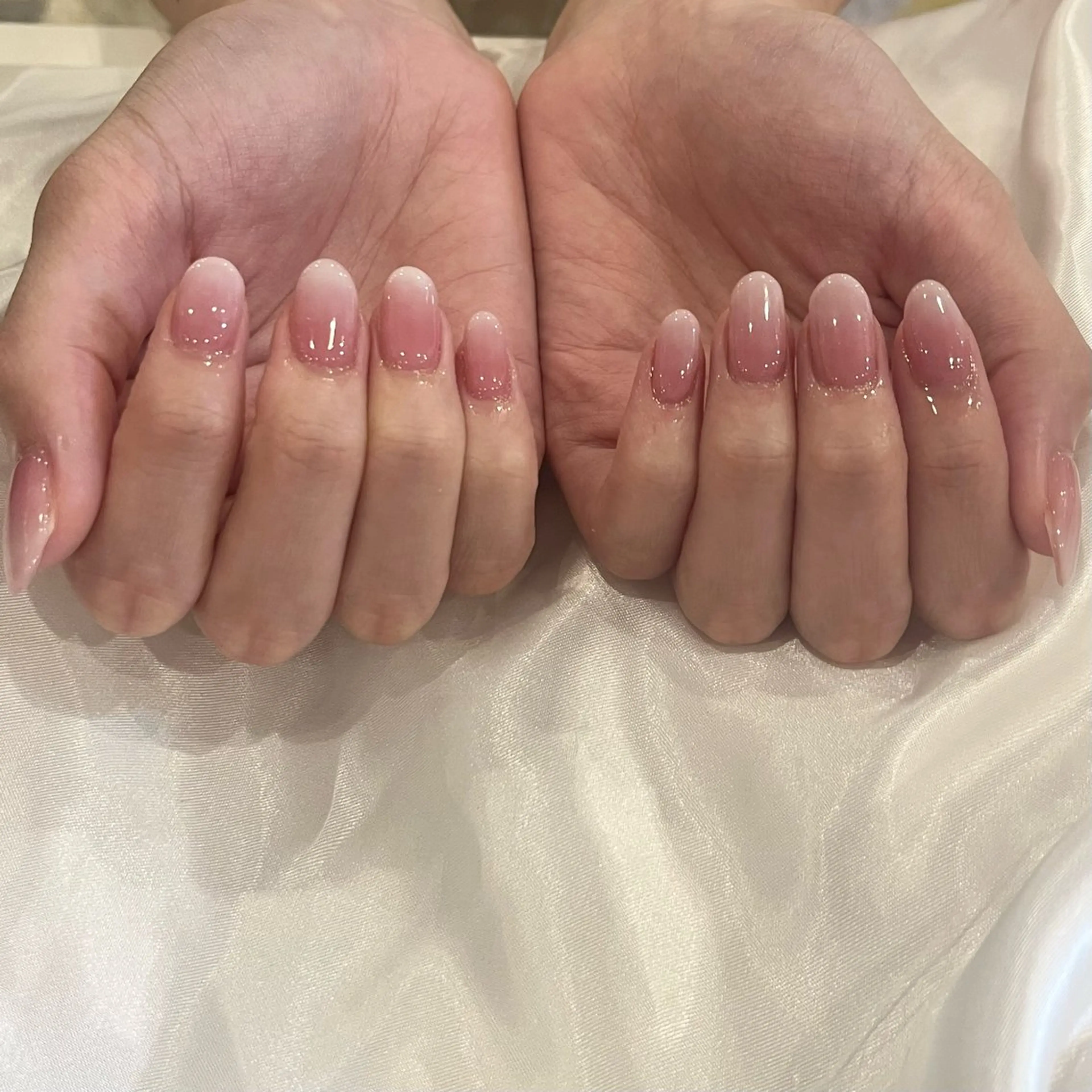 ネイル グラデーション ピンク ホワイト ハンドネイル ♡Tajima Yumeka♡のネイルデザイン