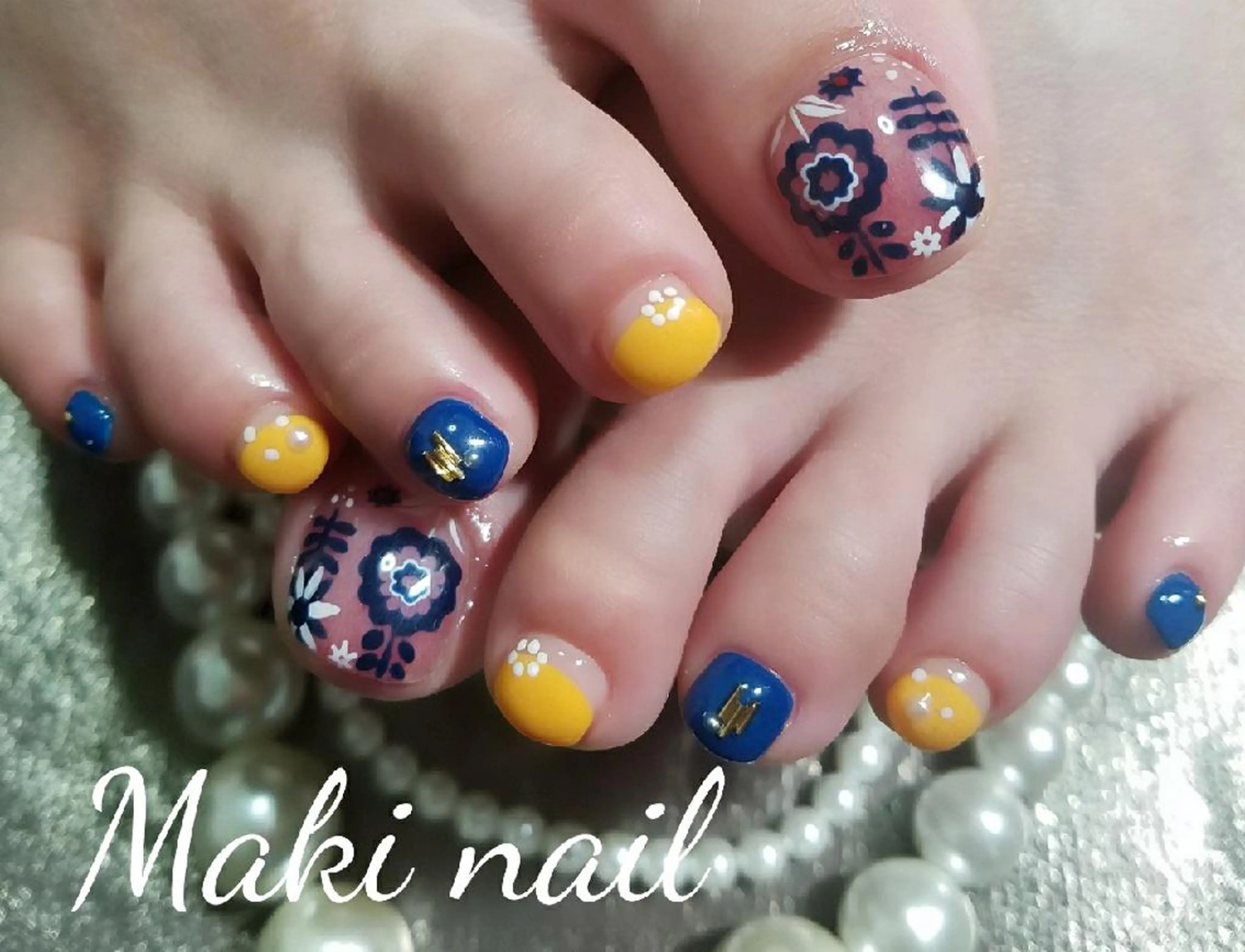 ネイル ショート フットネイル ジェルネイル フットネイル   MAKI NAILのネイルデザイン