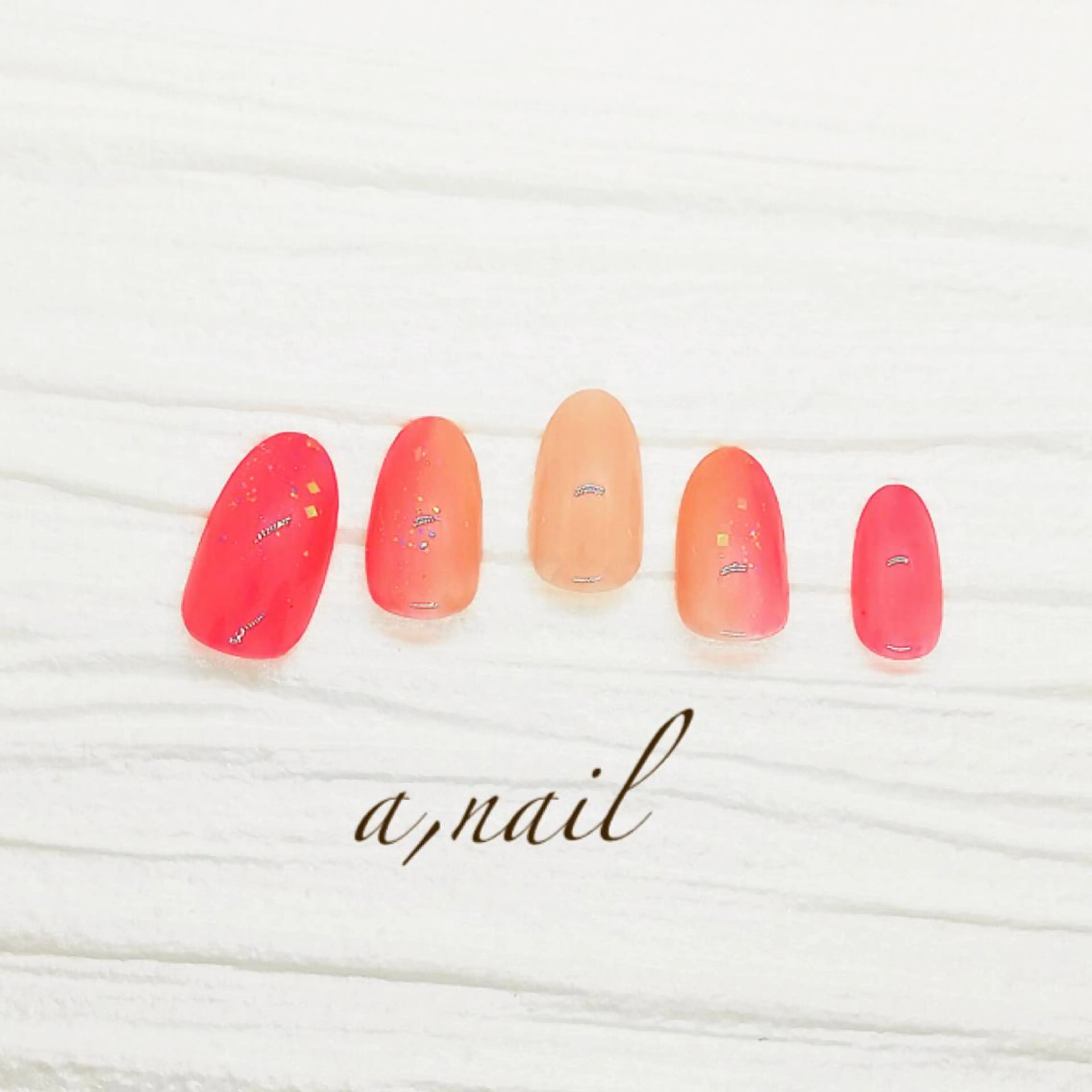 ネイル フットネイル グラデーション ラメ(グリッター) ニュアンスネイル オフィスネイル ハンドネイル ネイルサロン エーネイルのネイルデザイン