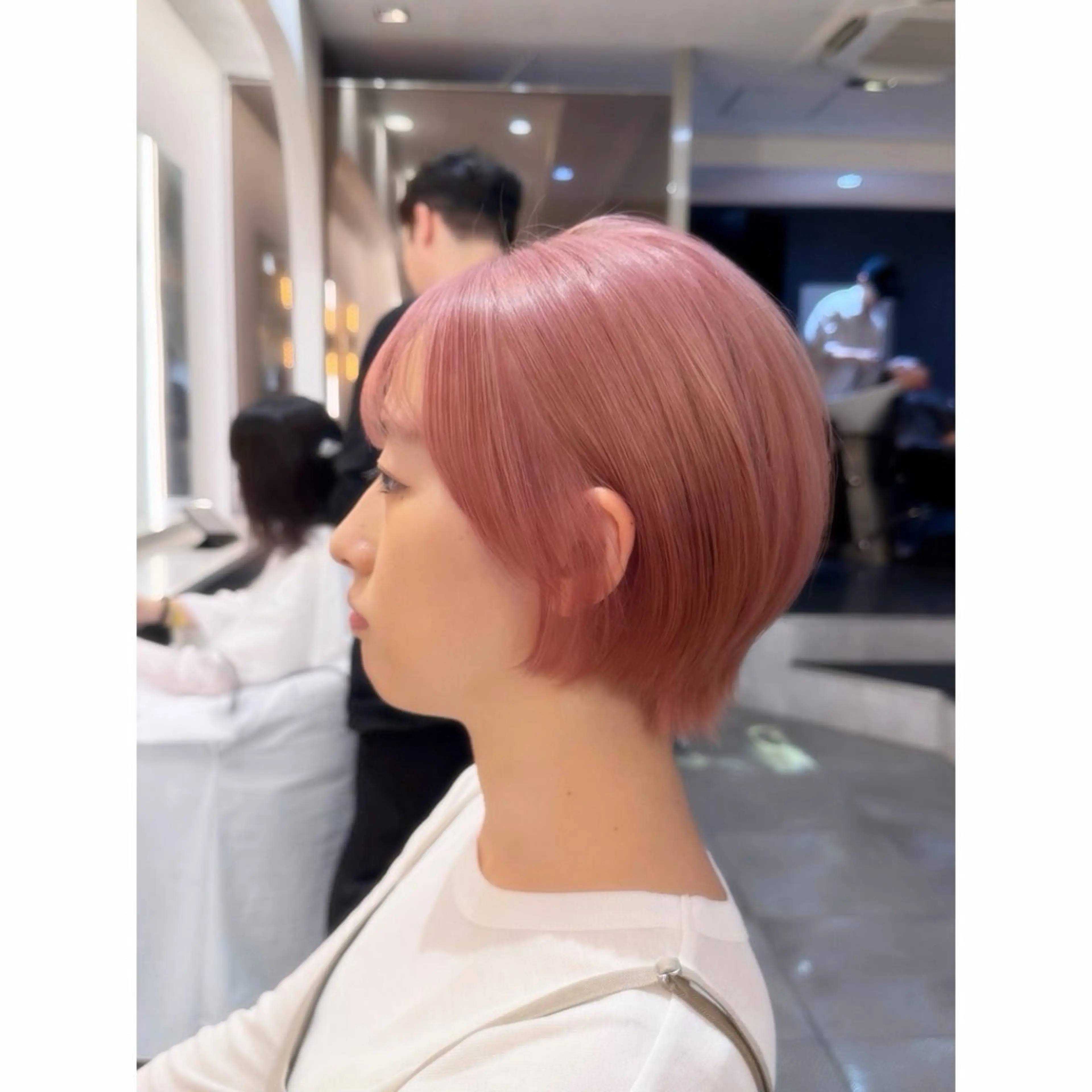 ショート カラー ブリーチ ピンクカラー カット ヘアカラー トリートメント beaute錦糸町 🦖⋆͛yuka💚のヘアスタイル